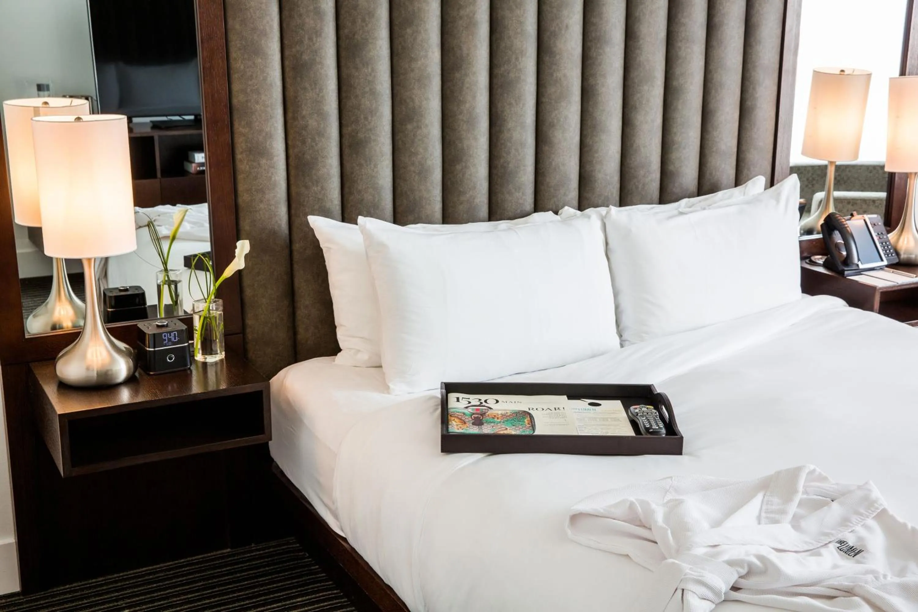 Luxury Suite - Disability Access in Graduate by Hilton Dallas