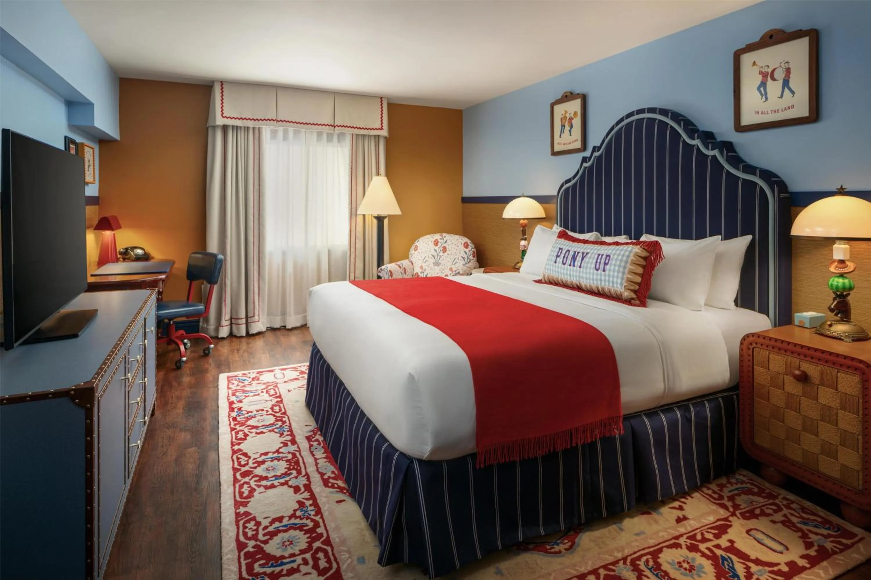 Graduate King Room in Graduate by Hilton Dallas