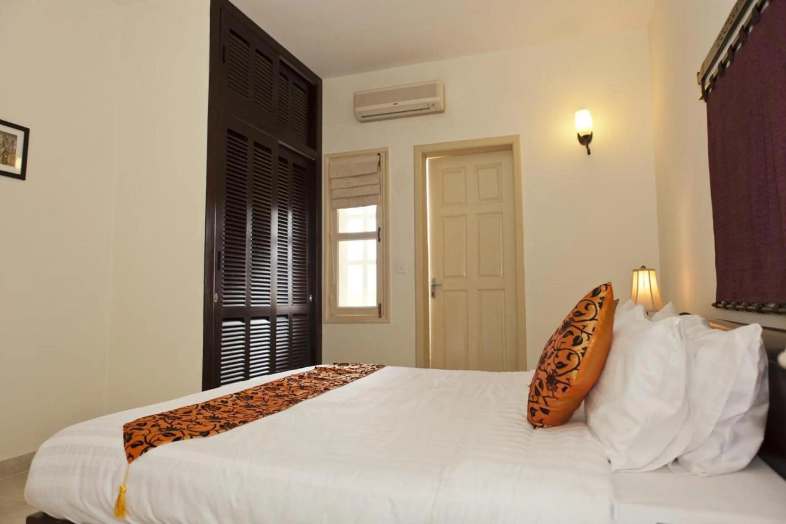 Three-Bedroom Apartment in Grand Residence