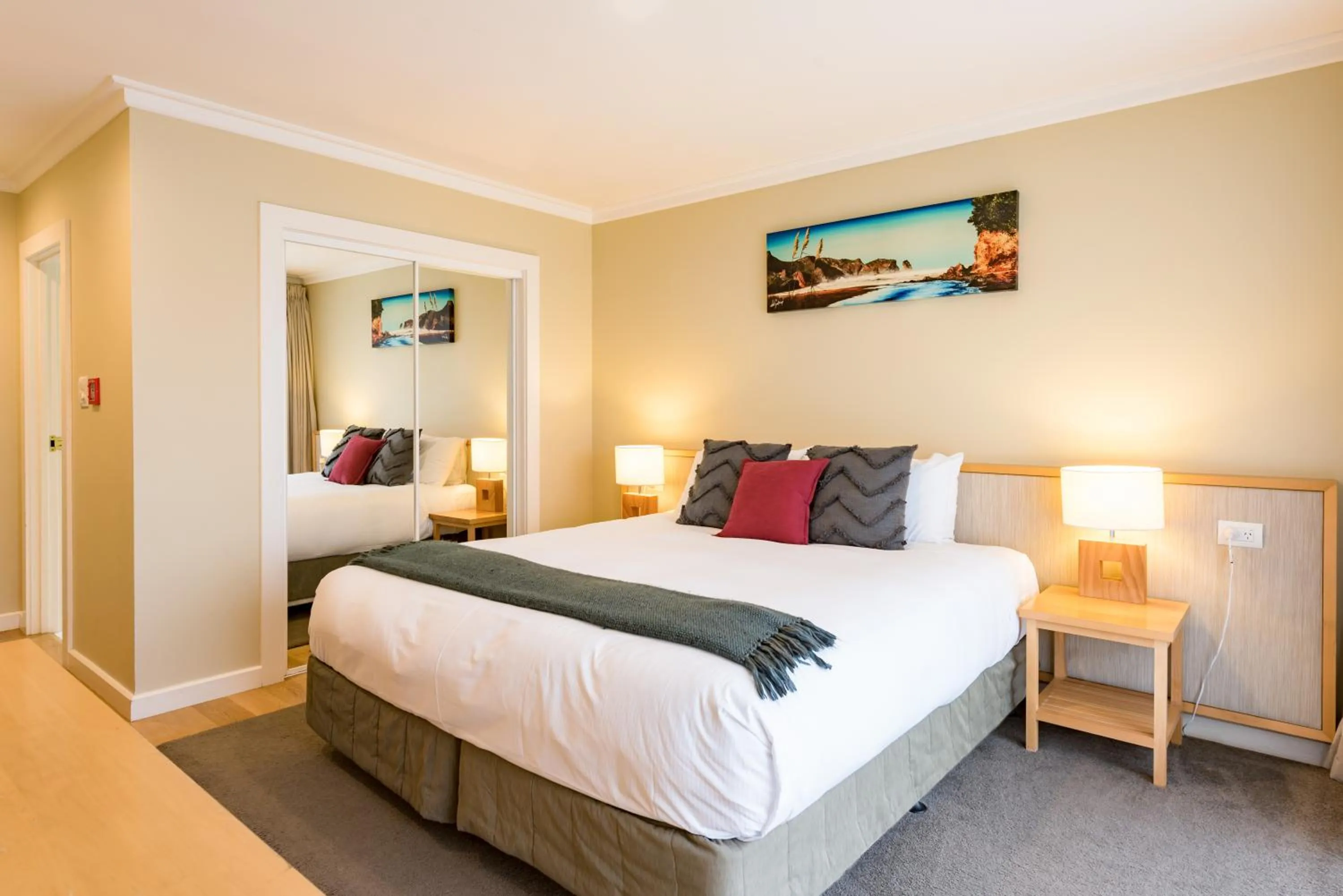 Two-Bedroom Apartment in Paihia Beach Resort & Spa Hotel