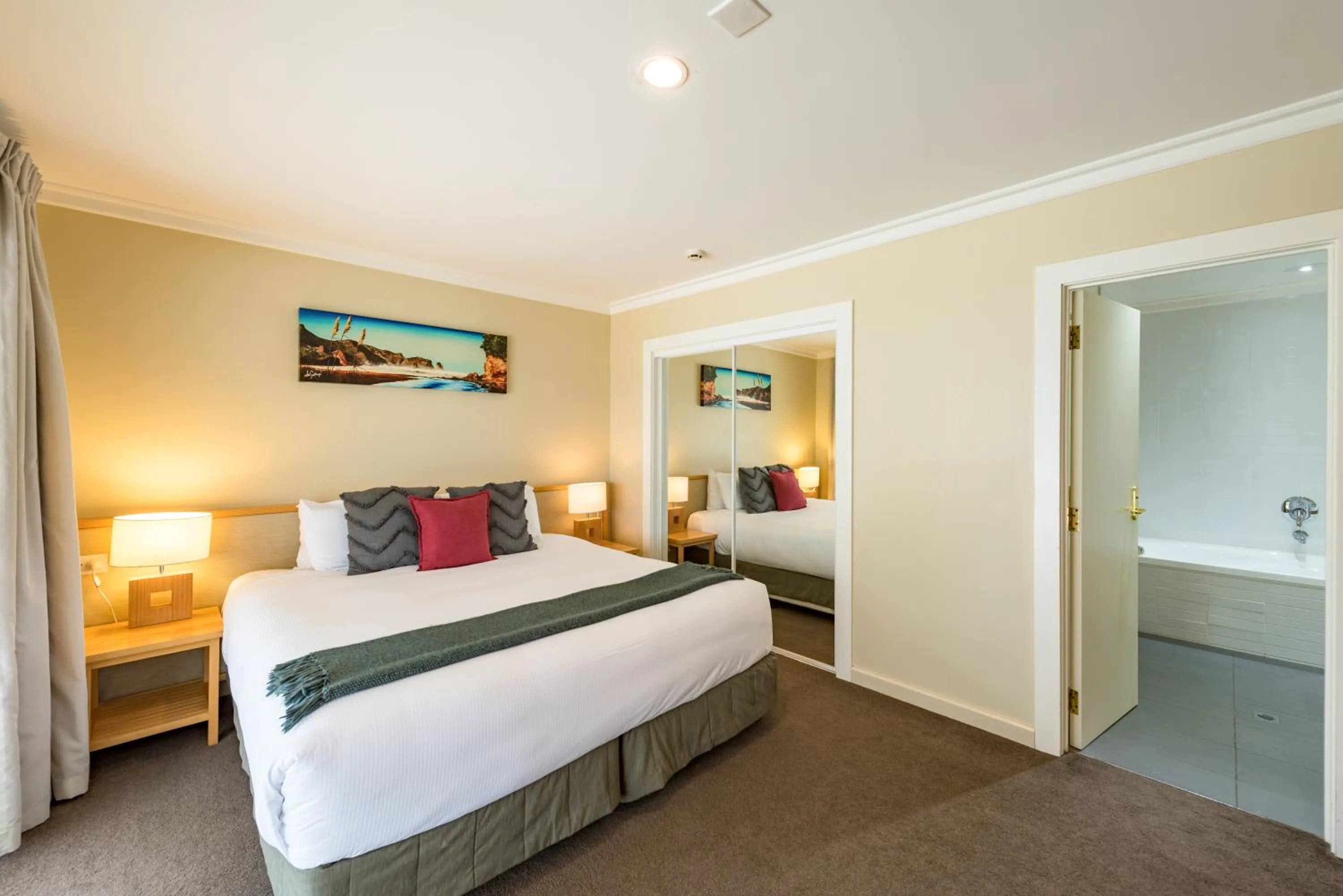 Executive Two-Bedroom Apartment in Paihia Beach Resort & Spa Hotel