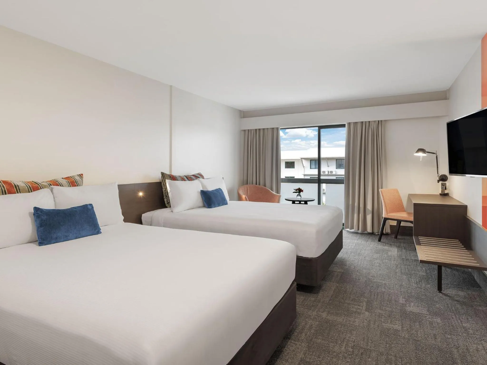 Superior Twin Room with Two Double Beds in JetPark Auckland Airport Hotel