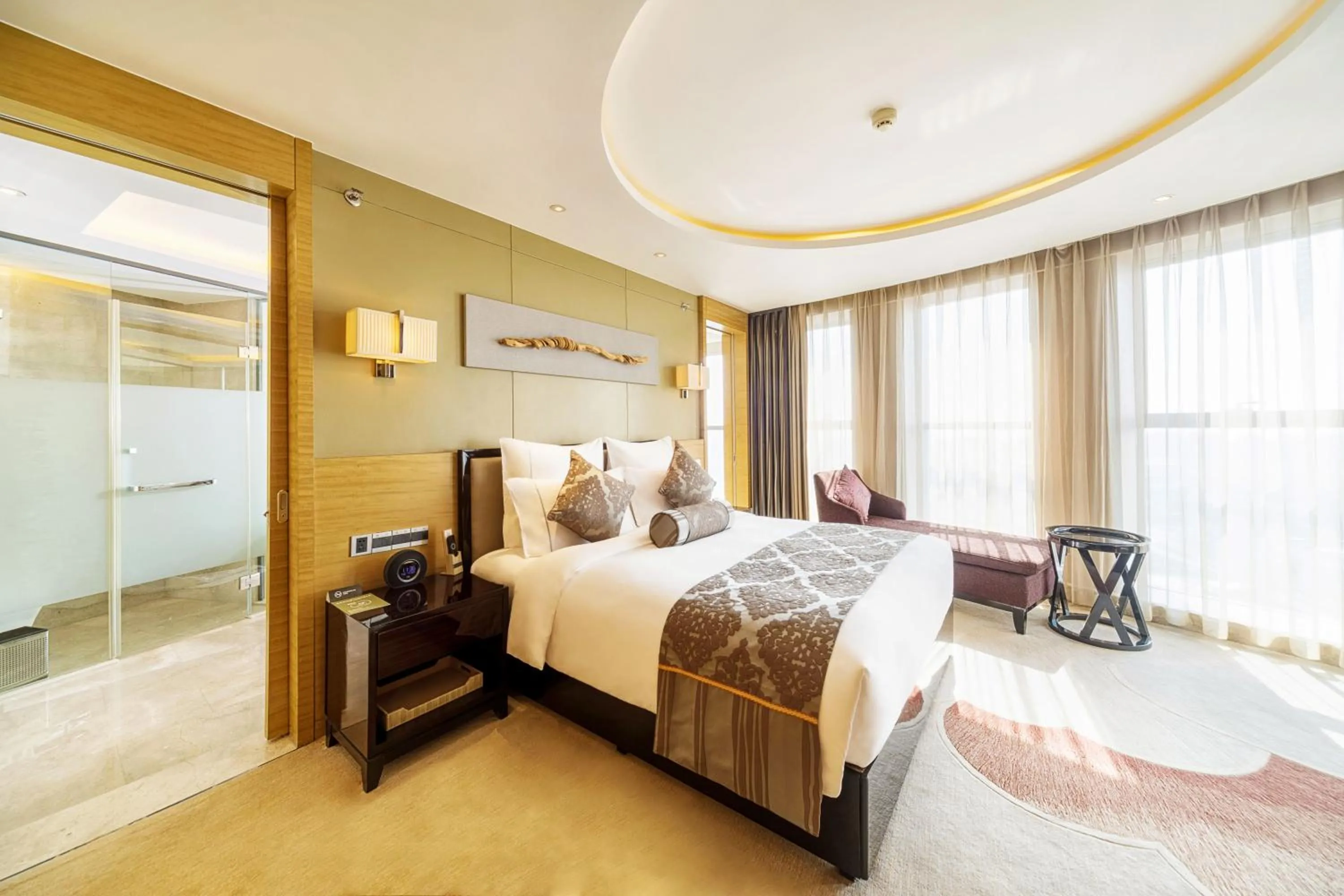 Deluxe Suite with Executive Lounge Access in Pullman Wuxi New Lake
