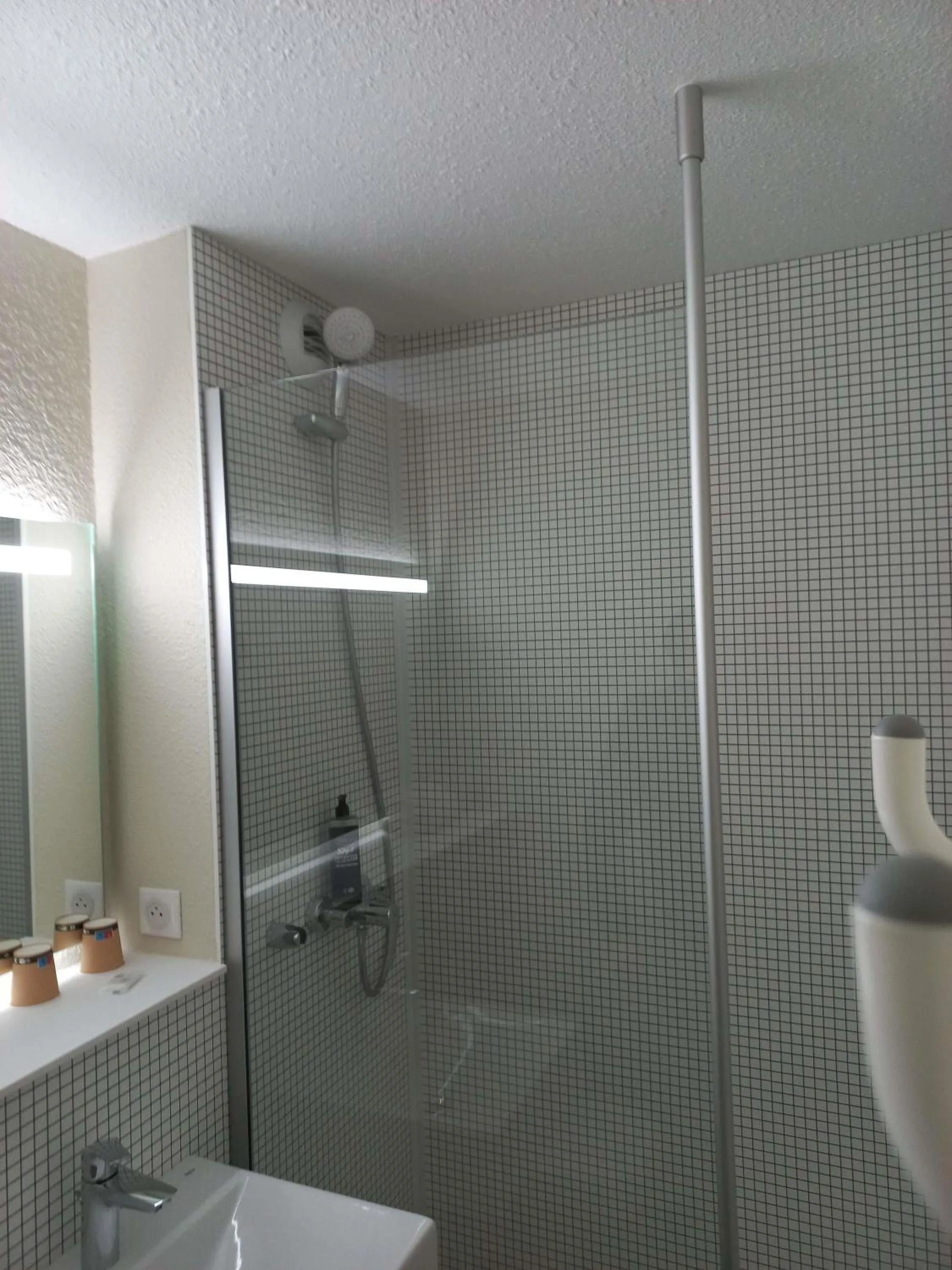 Twin Room in ibis budget Antony Massy rénové 2024