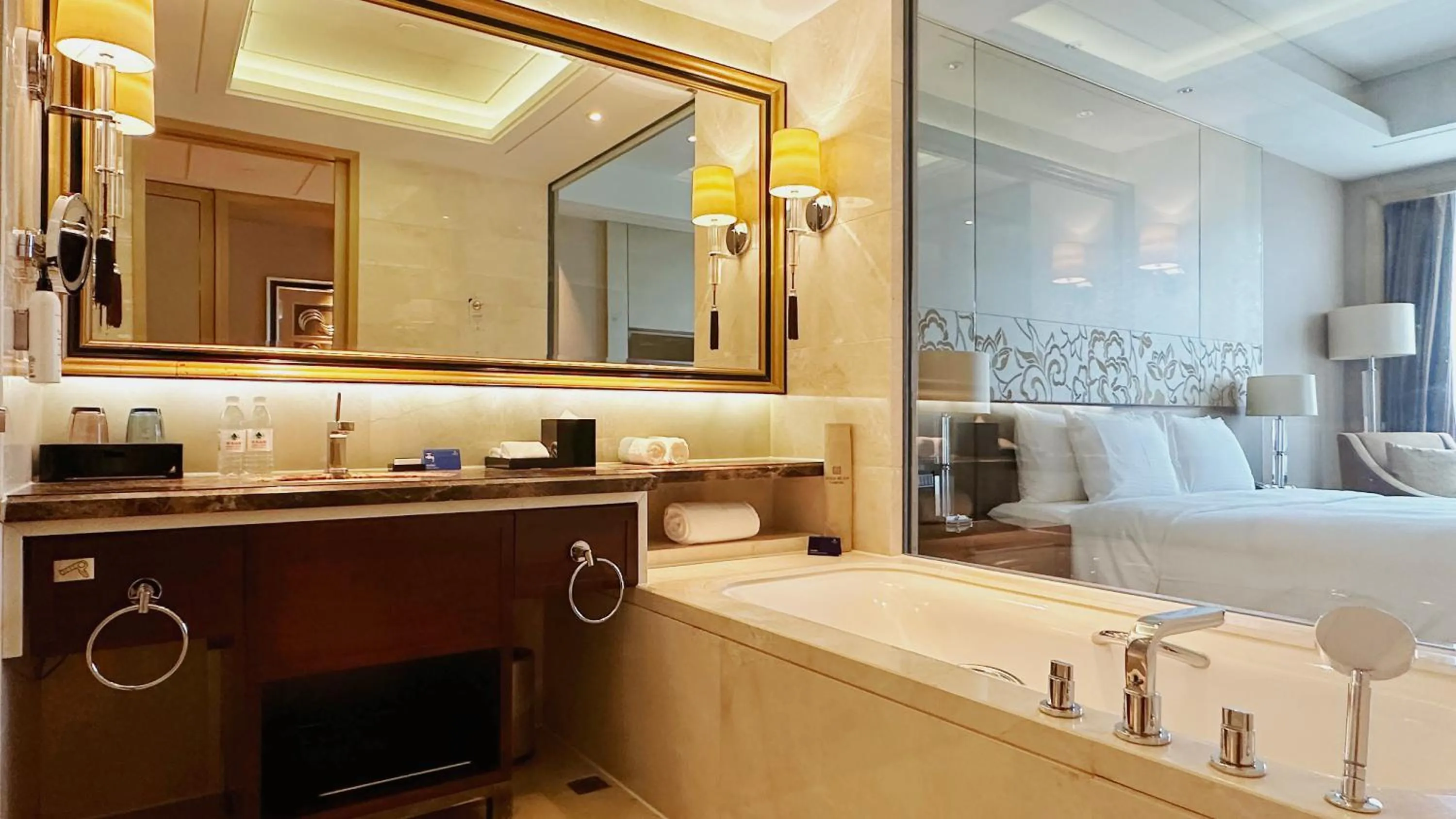 Executive Deluxe Double Room in Wanda Realm Ningde