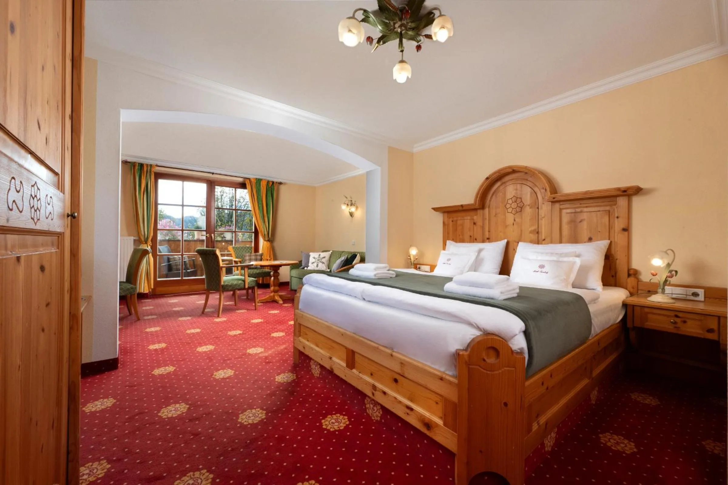 Family Room with Mountain View in Sonnhof am Hochkönig