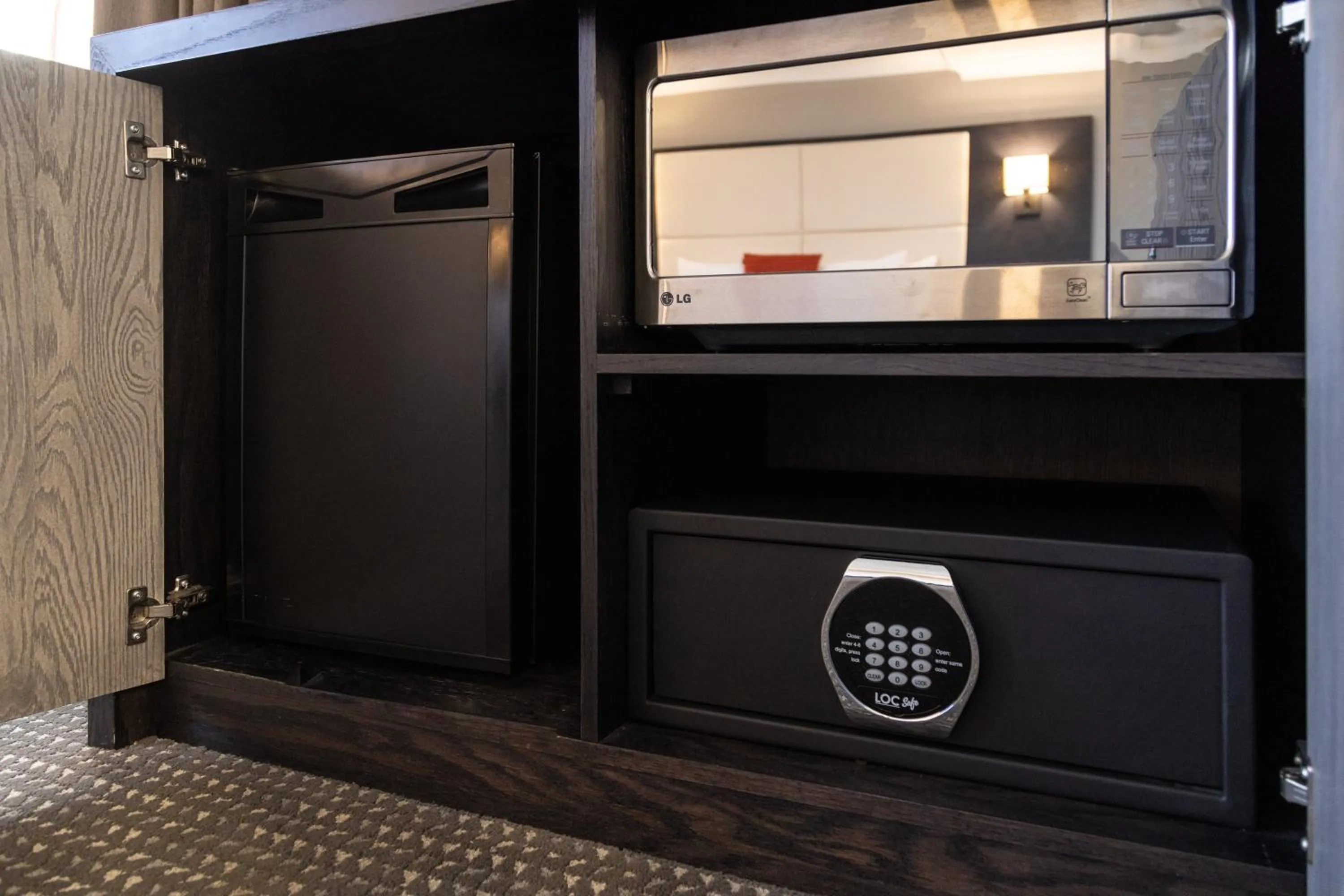 Premium King Room with River View in Crowne Plaza Fredericton Lord Beaverbrook by IHG