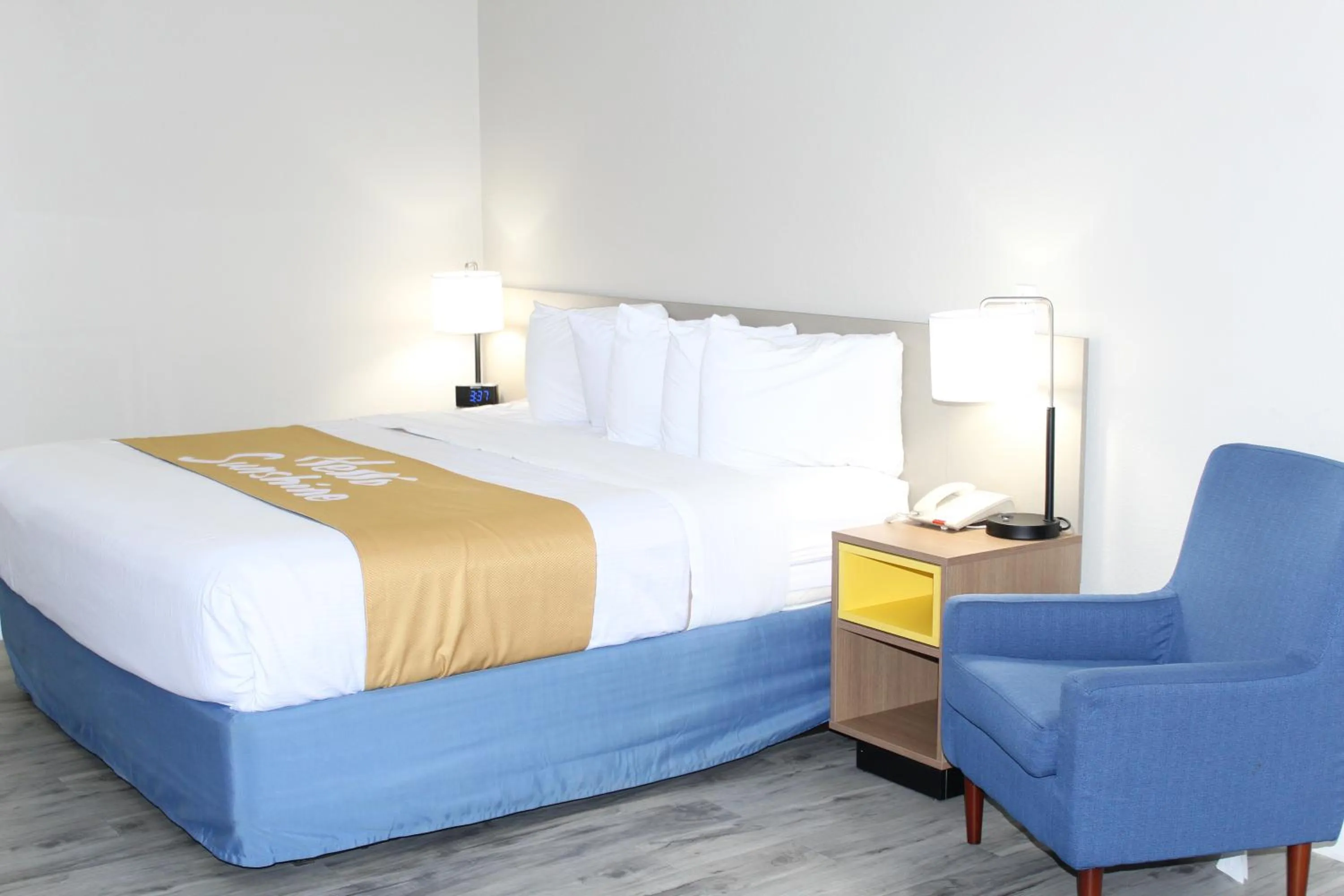 King Room - Non-Smoking in Days Inn by Wyndham Willcox