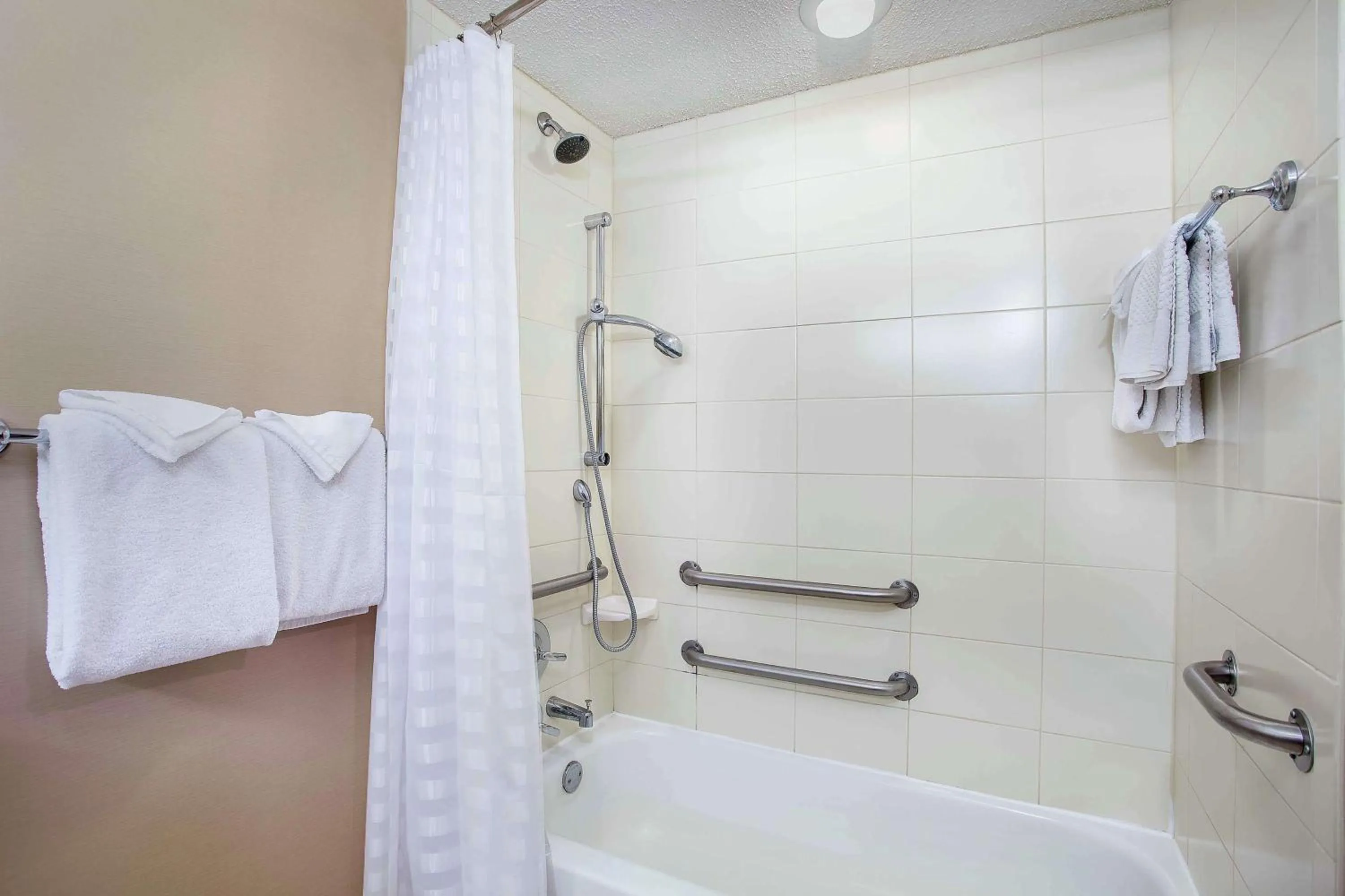 King Room - Mobility Access/Non-Smoking in Embassy Suites Lexington