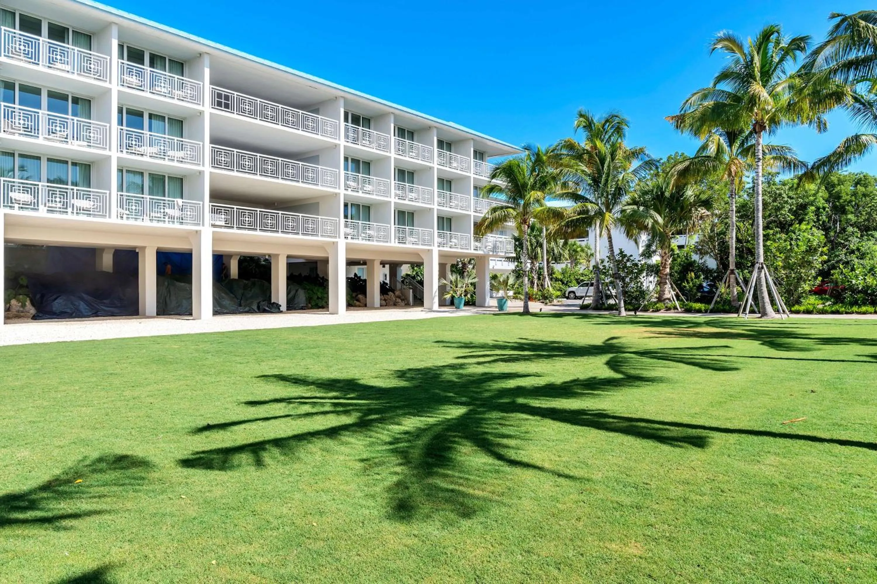 Junior King Suite with View in Baker's Cay Resort Key Largo, Curio Collection By Hilton