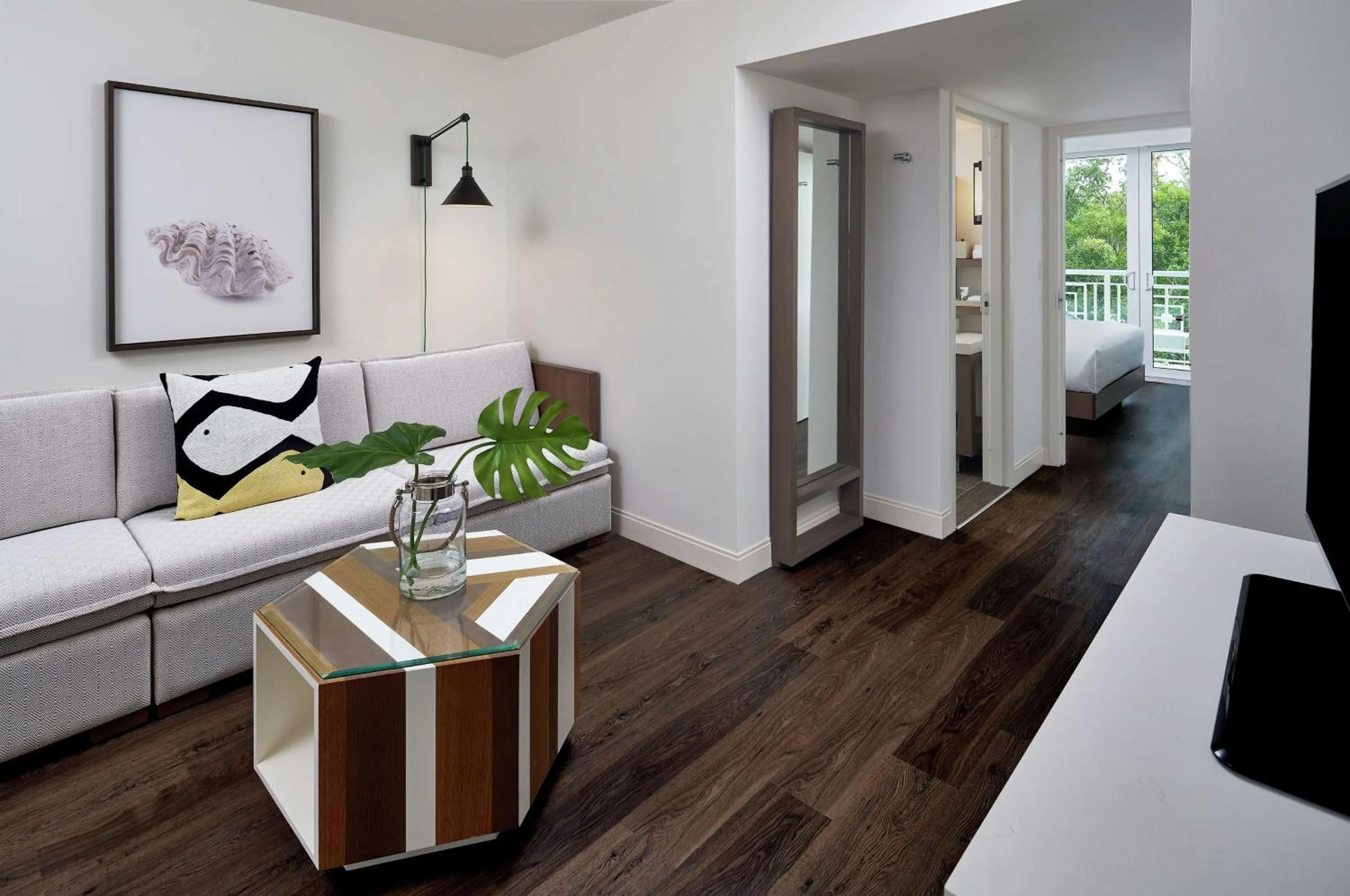 King Room with Garden View in Baker's Cay Resort Key Largo, Curio Collection By Hilton