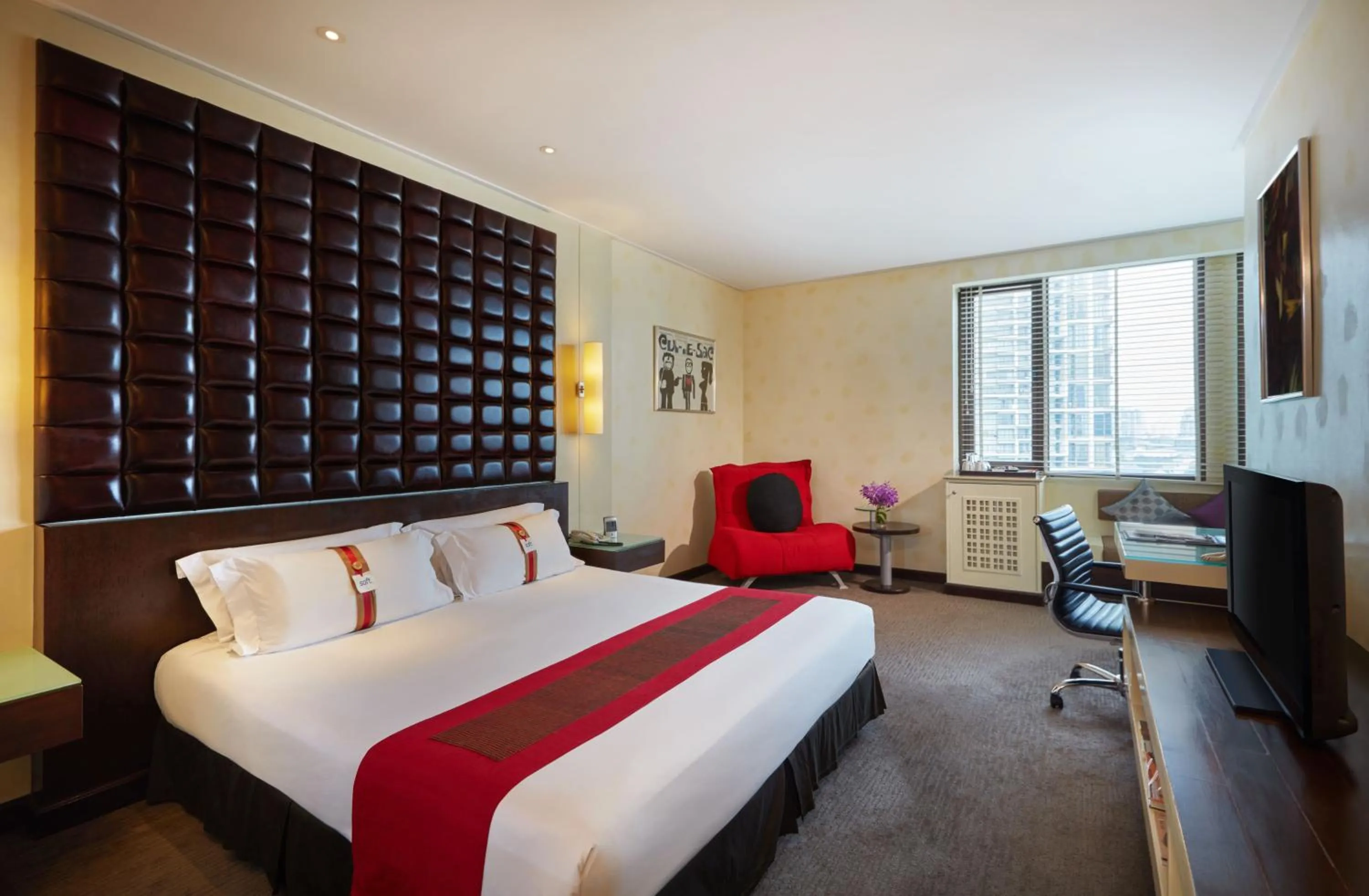 Studio Room (Corner Wing) in The Davis Bangkok