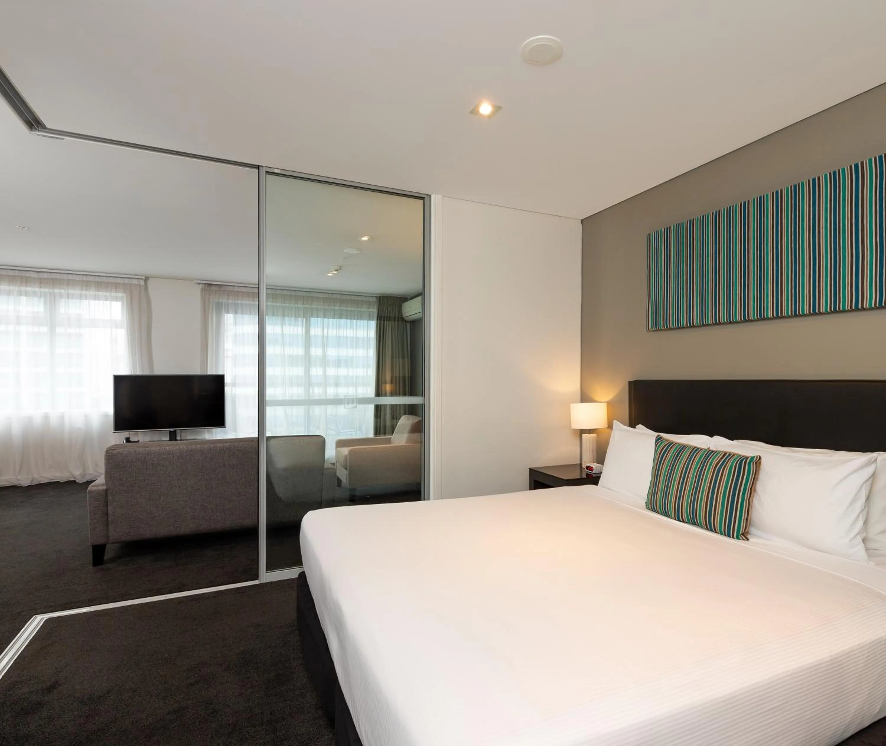 Studio Executive in Oaks Auckland Hotel