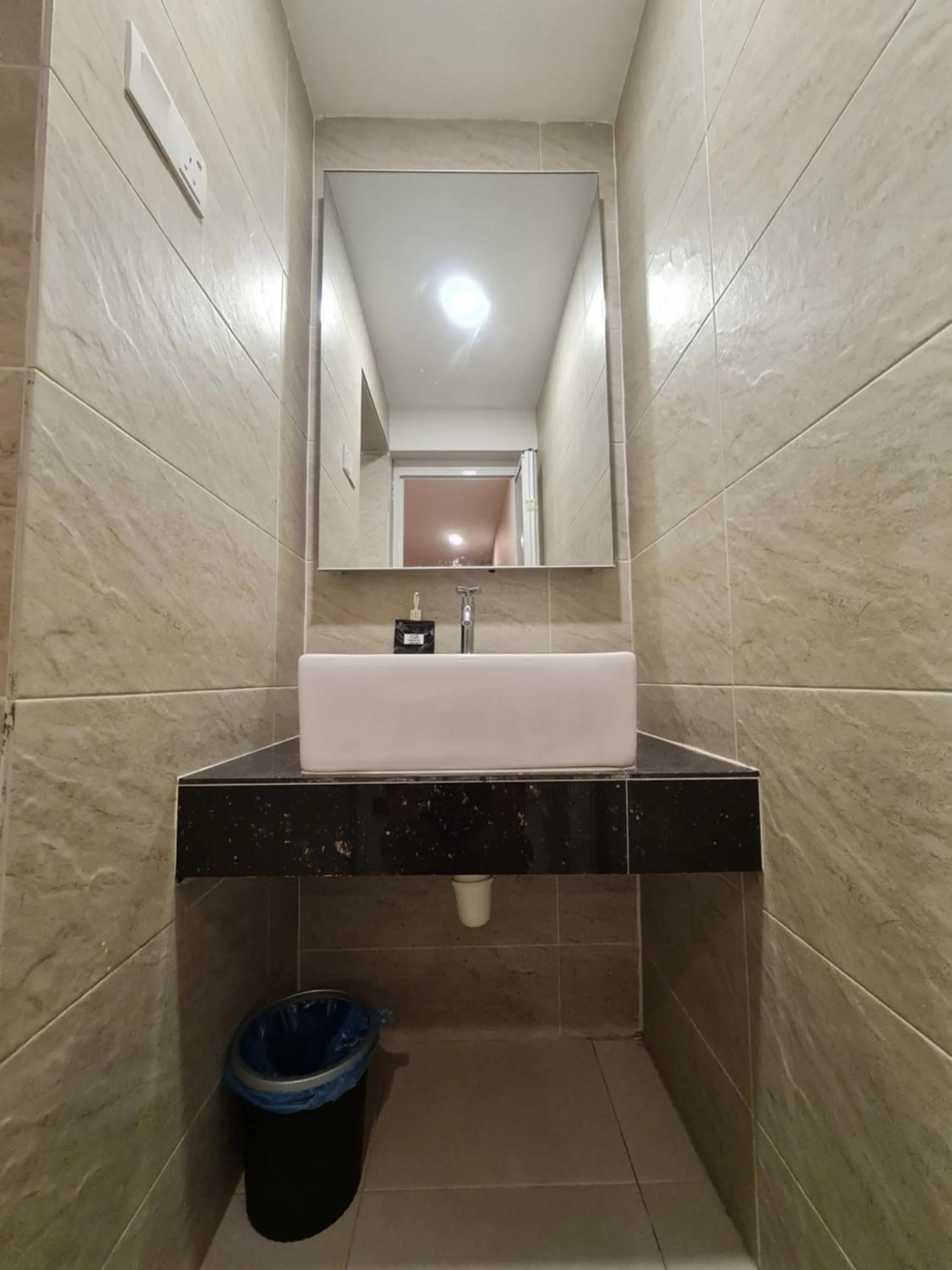 Standard Twin Executive ( No Window ) in Ants Hotel