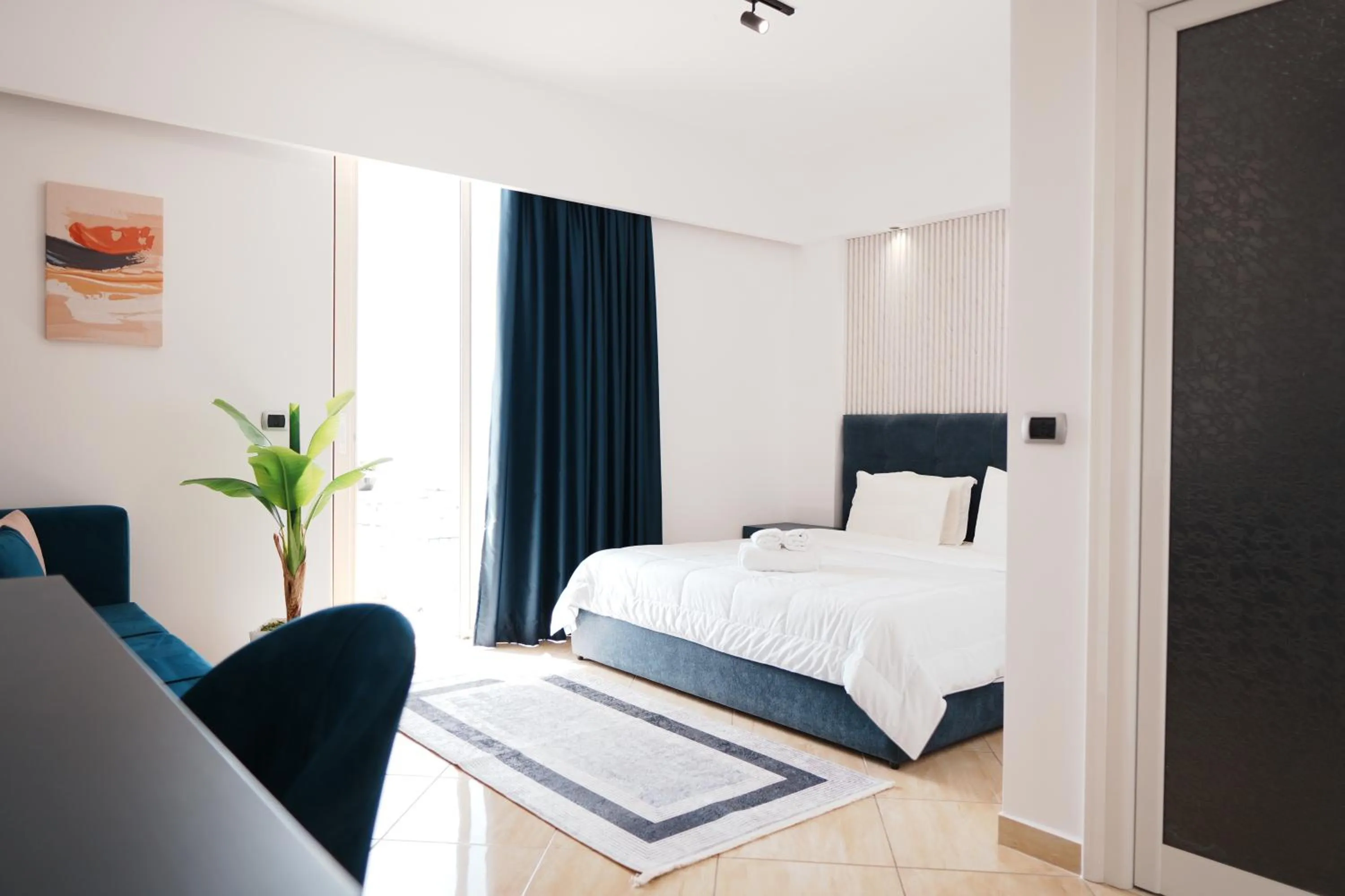 Double Room with Sofa Bed in Hotel Blue Sky