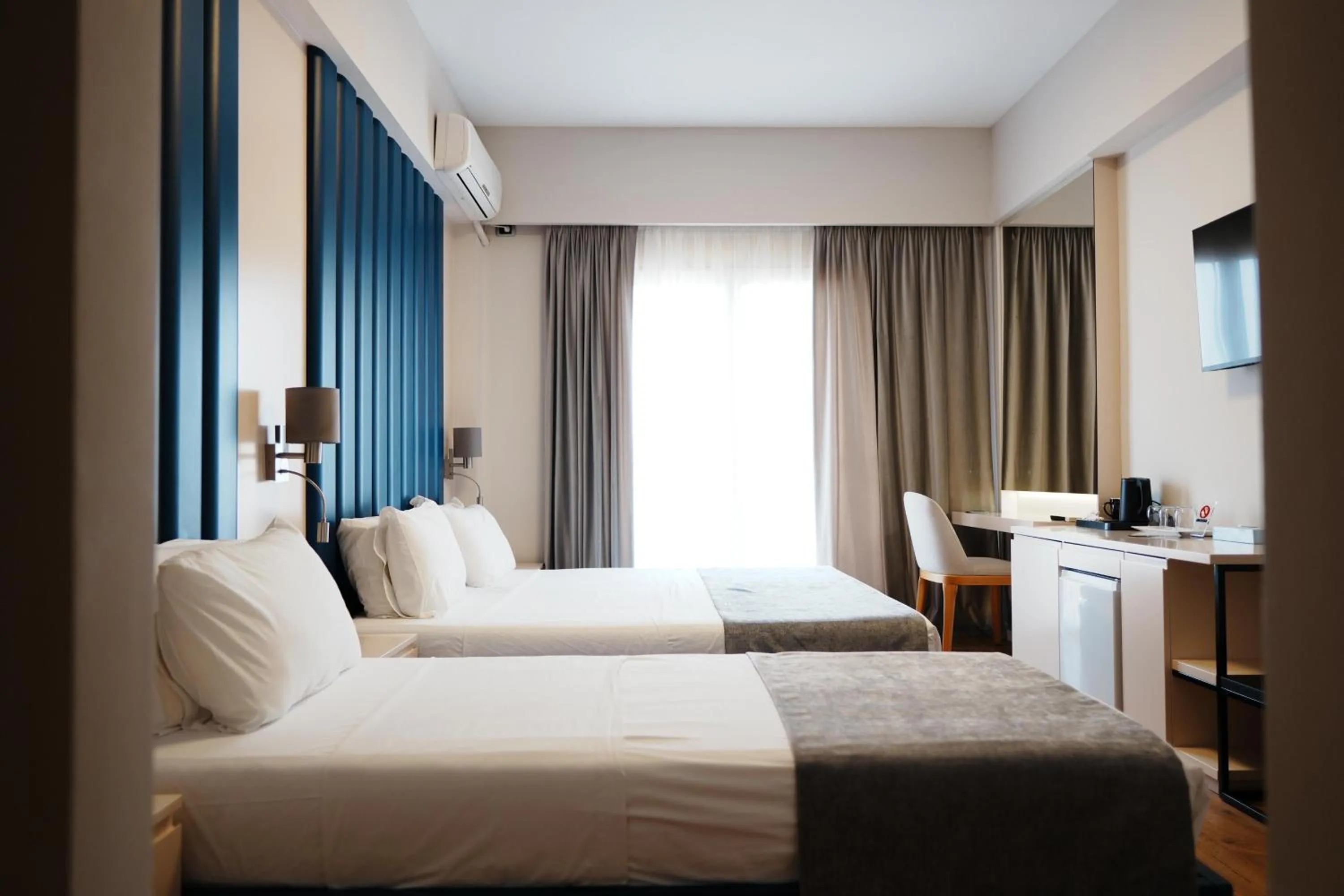 Triple Room with Balcony in Hotel Blue Sky