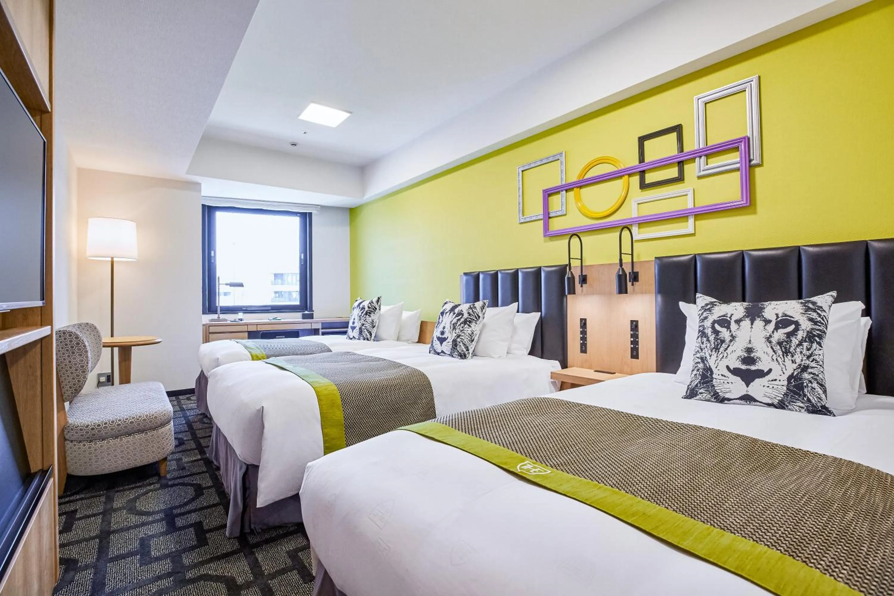 Deluxe Twin Room (3 beds) - Non Smoking in The Royal Park Canvas - Osaka Kitahama