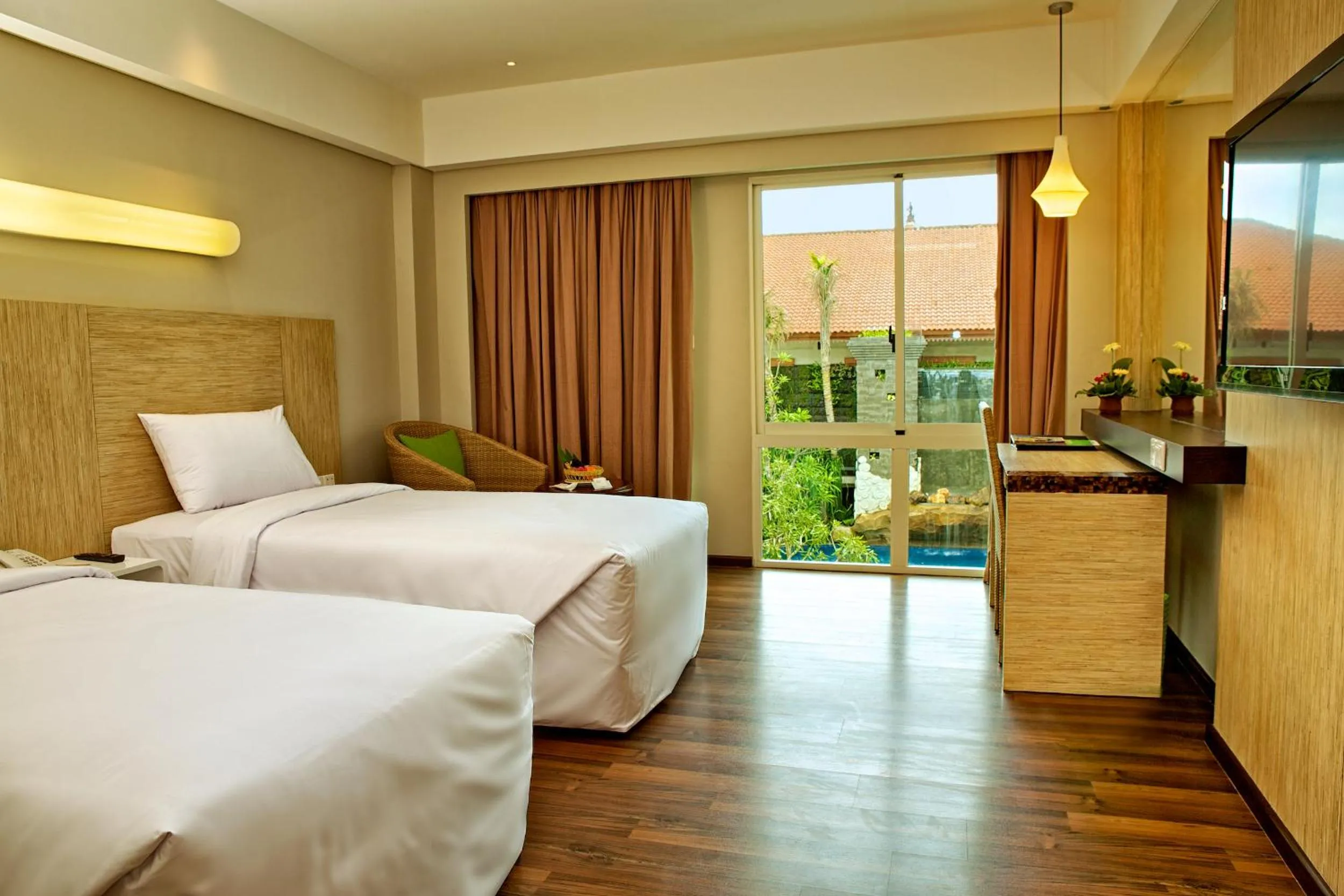 Interconnecting Deluxe Double and Twin Room in Bintang Kuta Hotel
