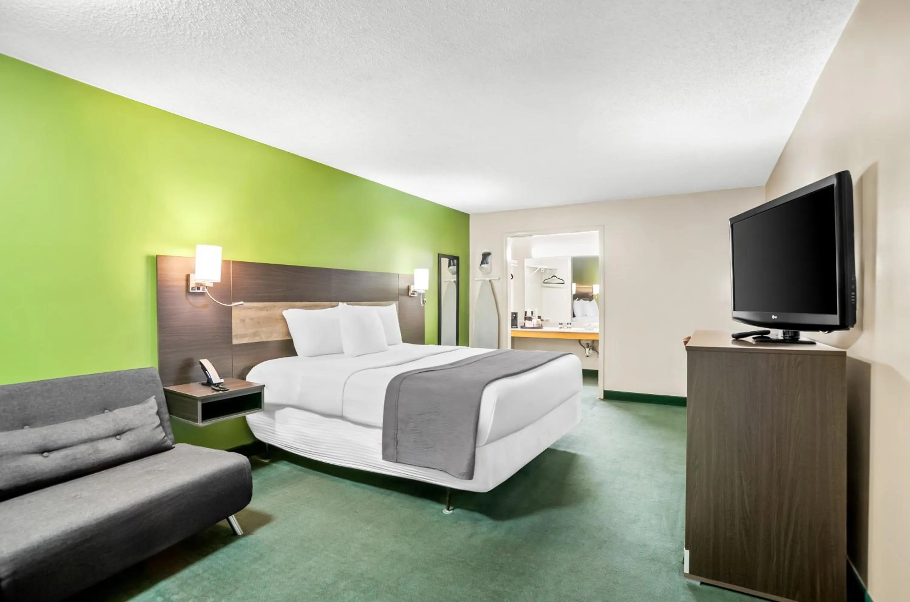 King Room - Smoking  in Americas Best Value Inn - Rome