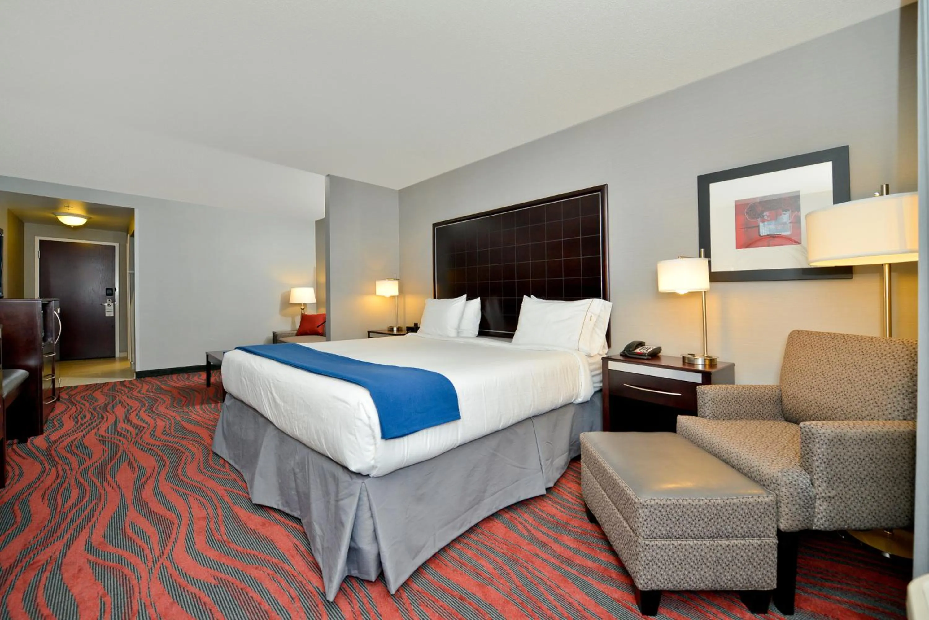 Standard King Room with Sofa Bed in Holiday Inn Express Canandaigua by IHG