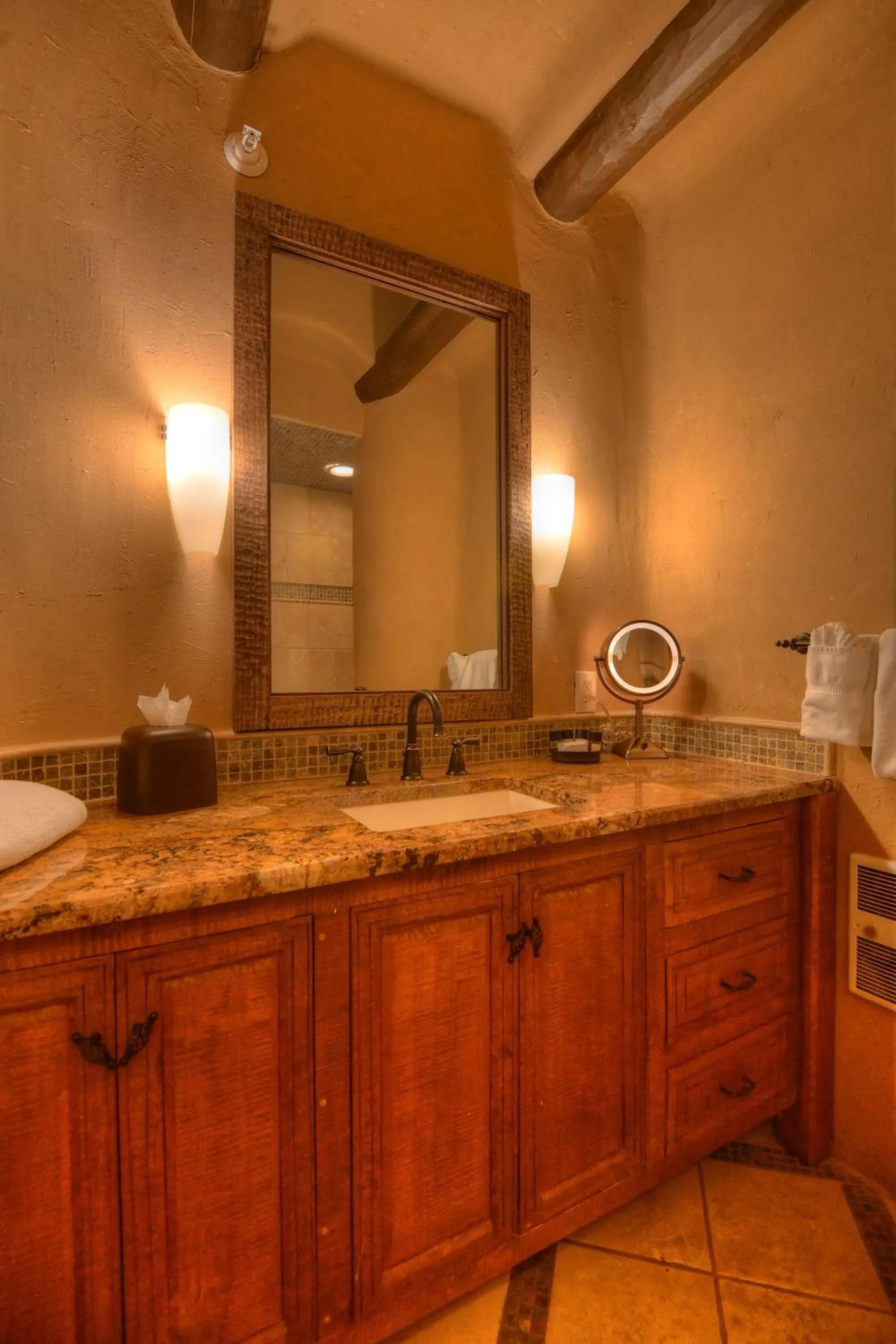 Superior King  in Inn at Vanessie