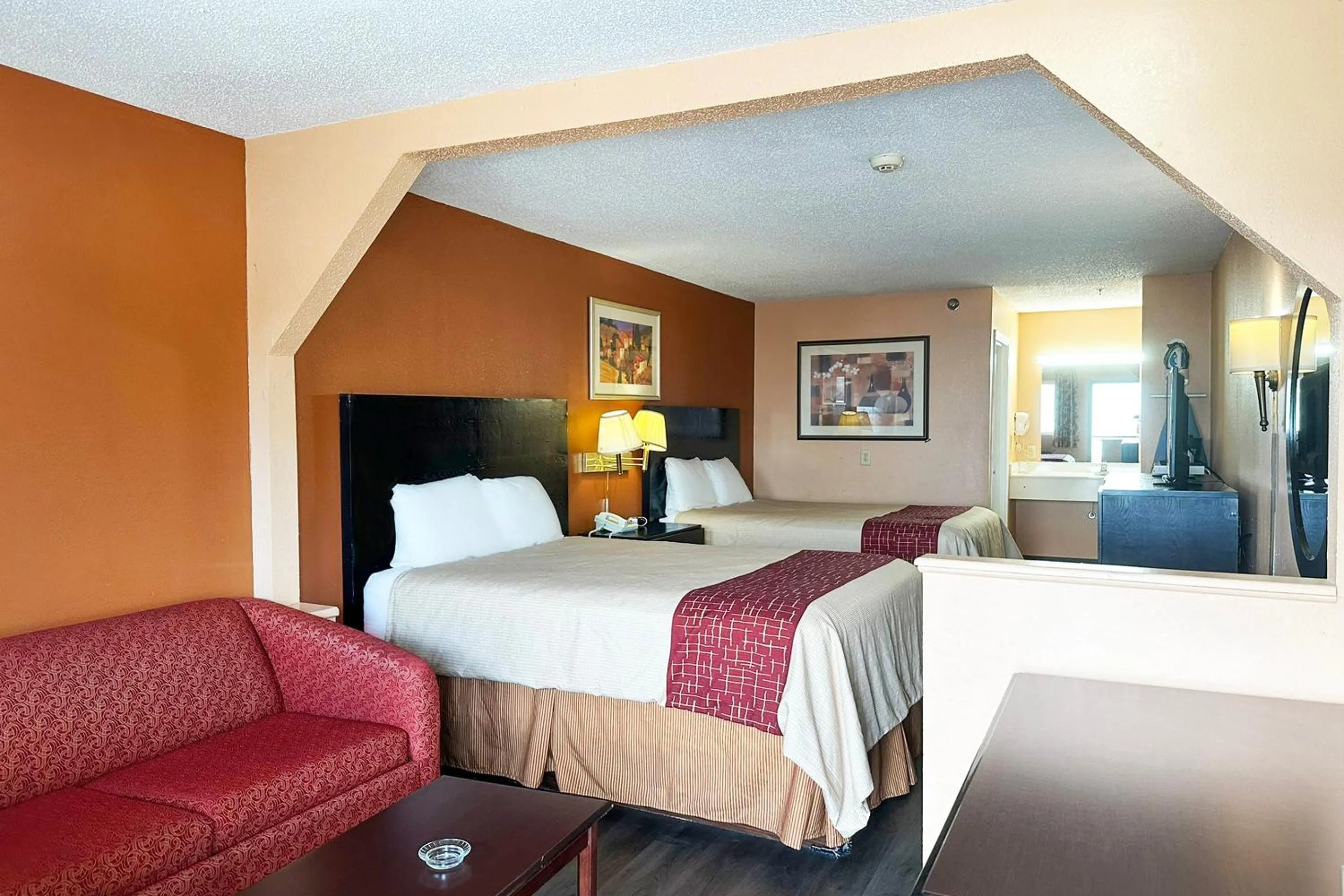 2 Queen Beds Suite Non-Smoking in Garden Inn & Suites