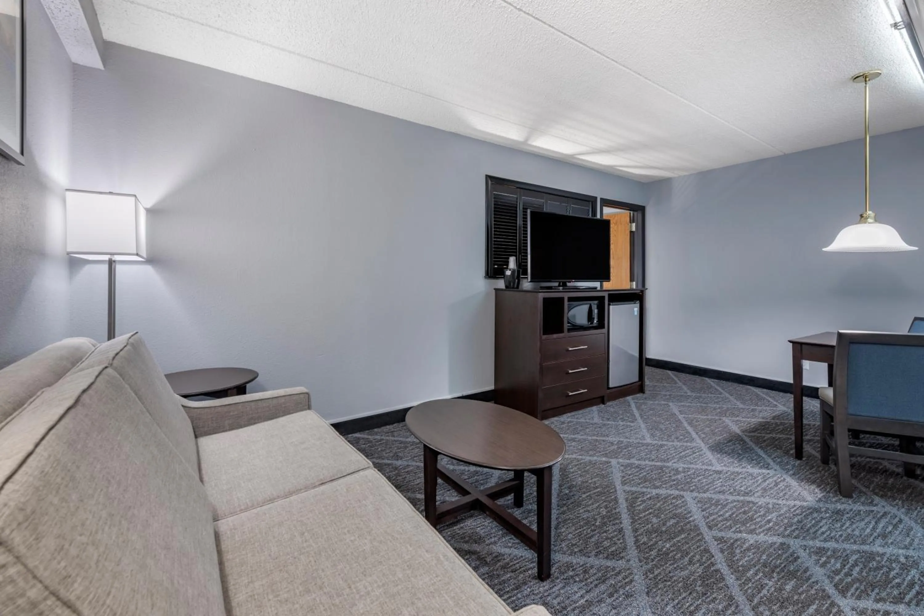 King Suite with Sofa Bed - Non-Smoking in Best Western Bloomington Edina - Minneapolis