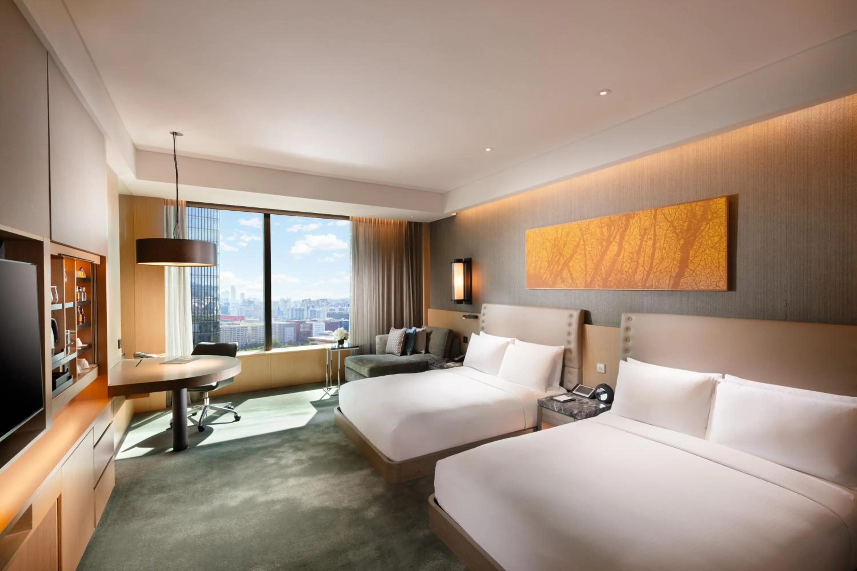 Queen Room with City View in Conrad Seoul
