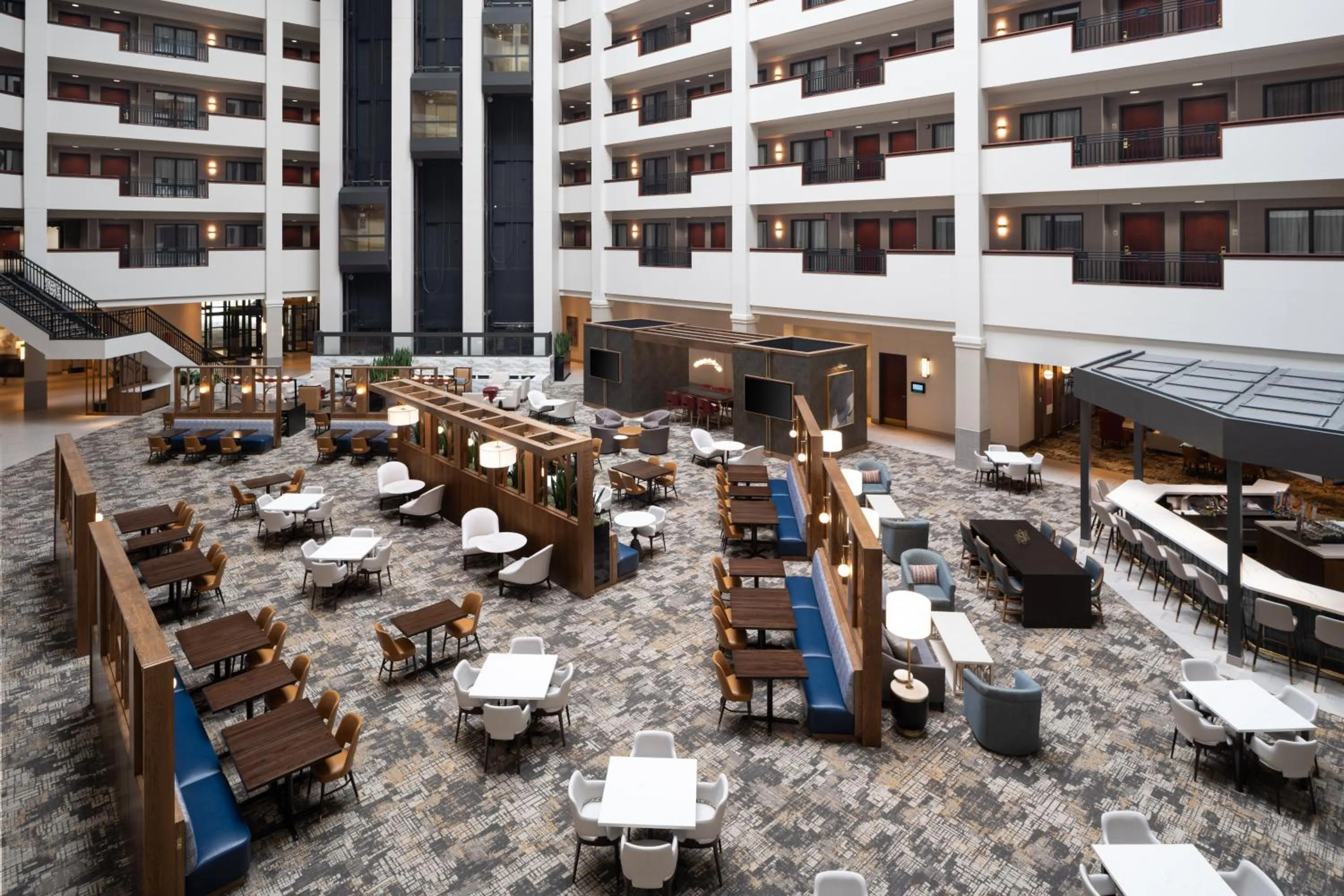 Lobby or reception in Embassy Suites Lincoln