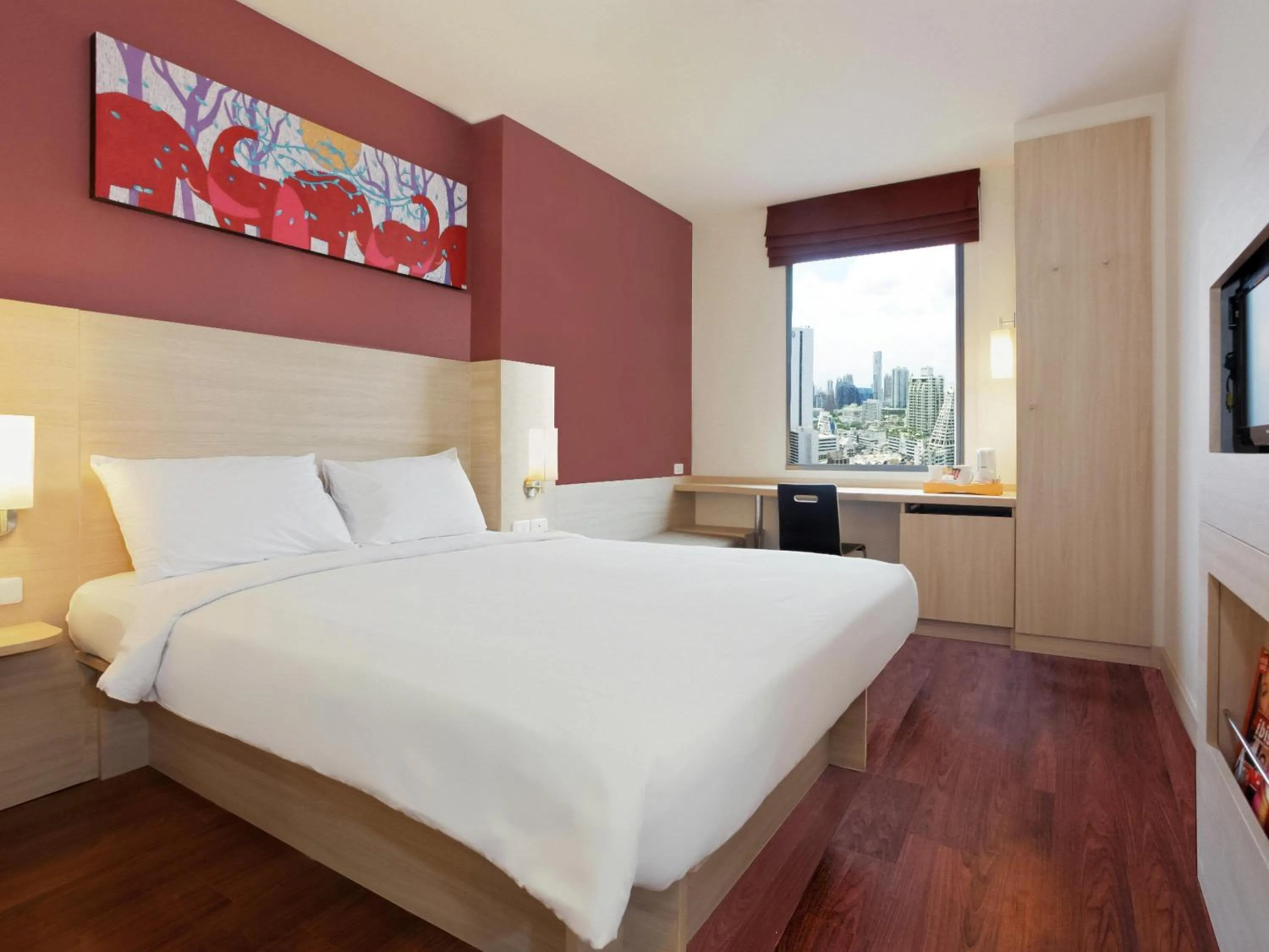 Standard Double Room in ibis Bangkok Siam