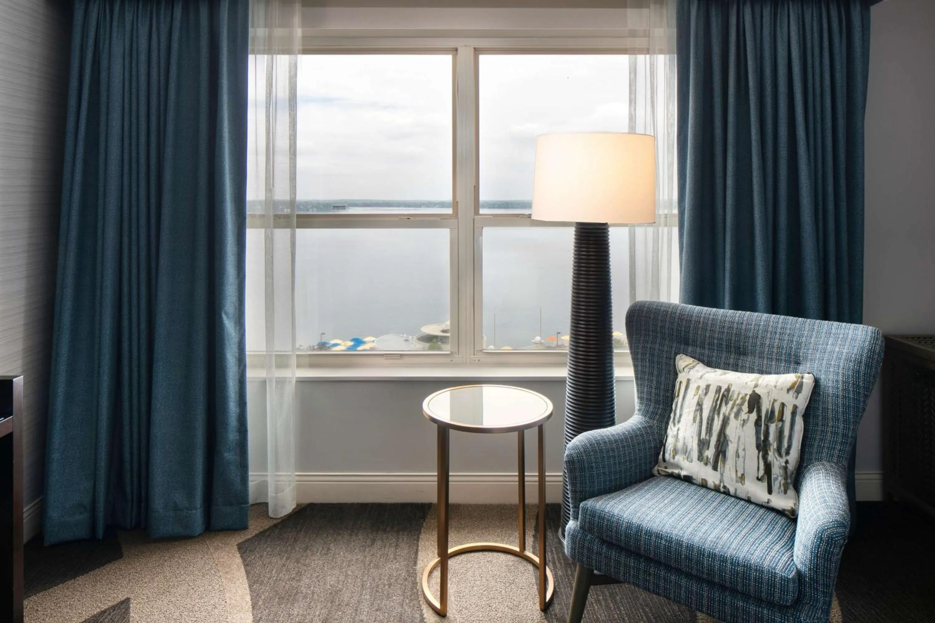 King Room with Lake View in Hilton Madison Monona Terrace