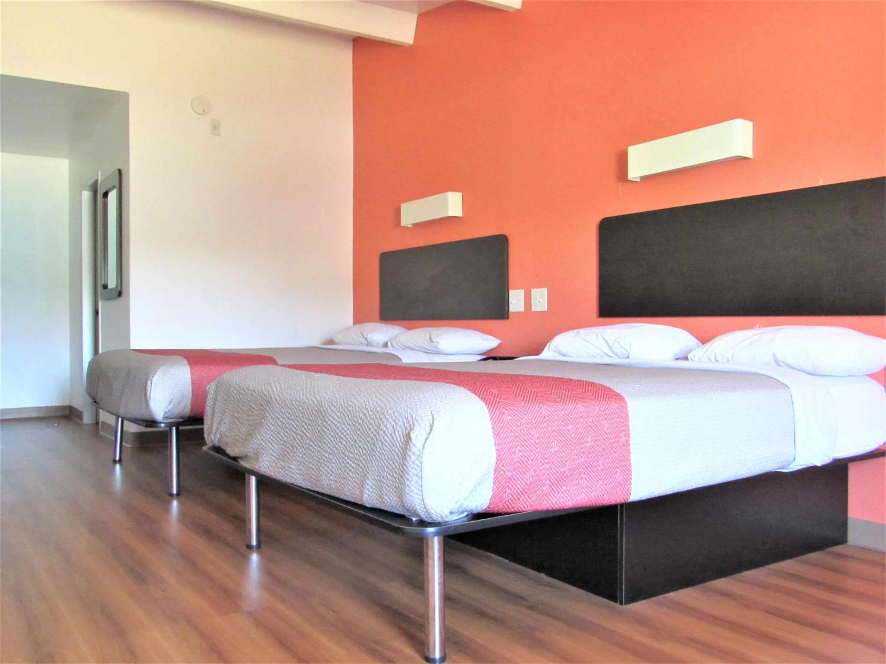 Queen Room with Two Queen Beds - Non-Smoking in Motel 6-White, GA - Cartersville