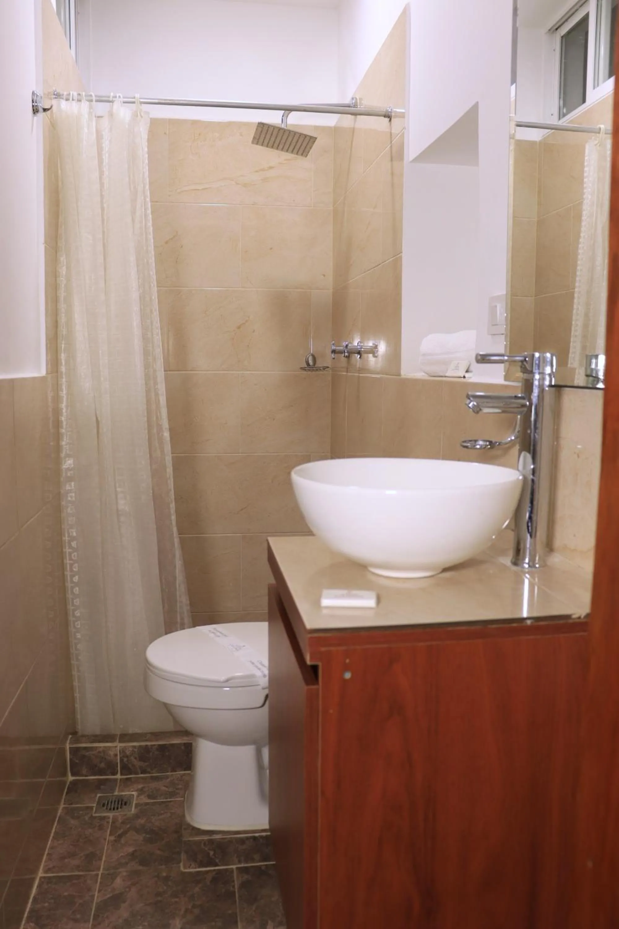 Budget Single Room in Hotel Stein Colonial