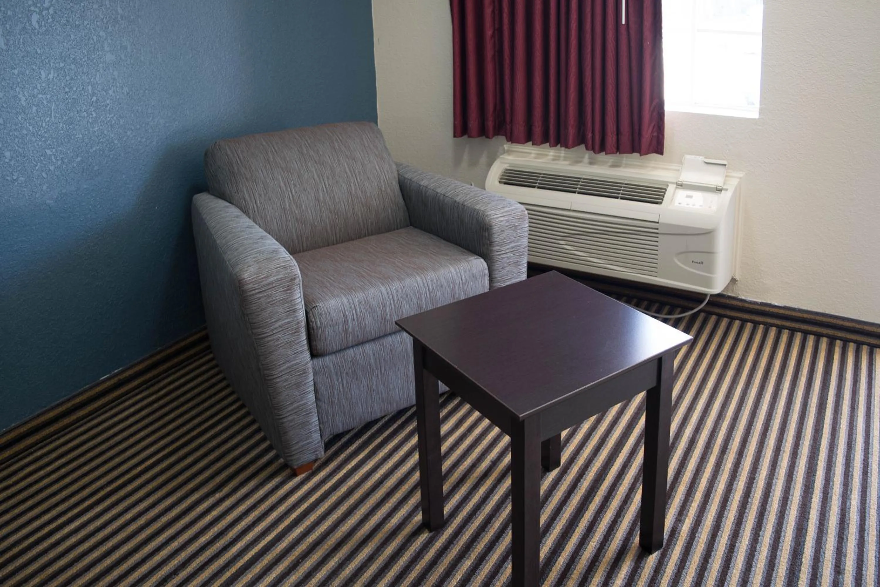 King Room - Non-Smoking in Countryside Inn