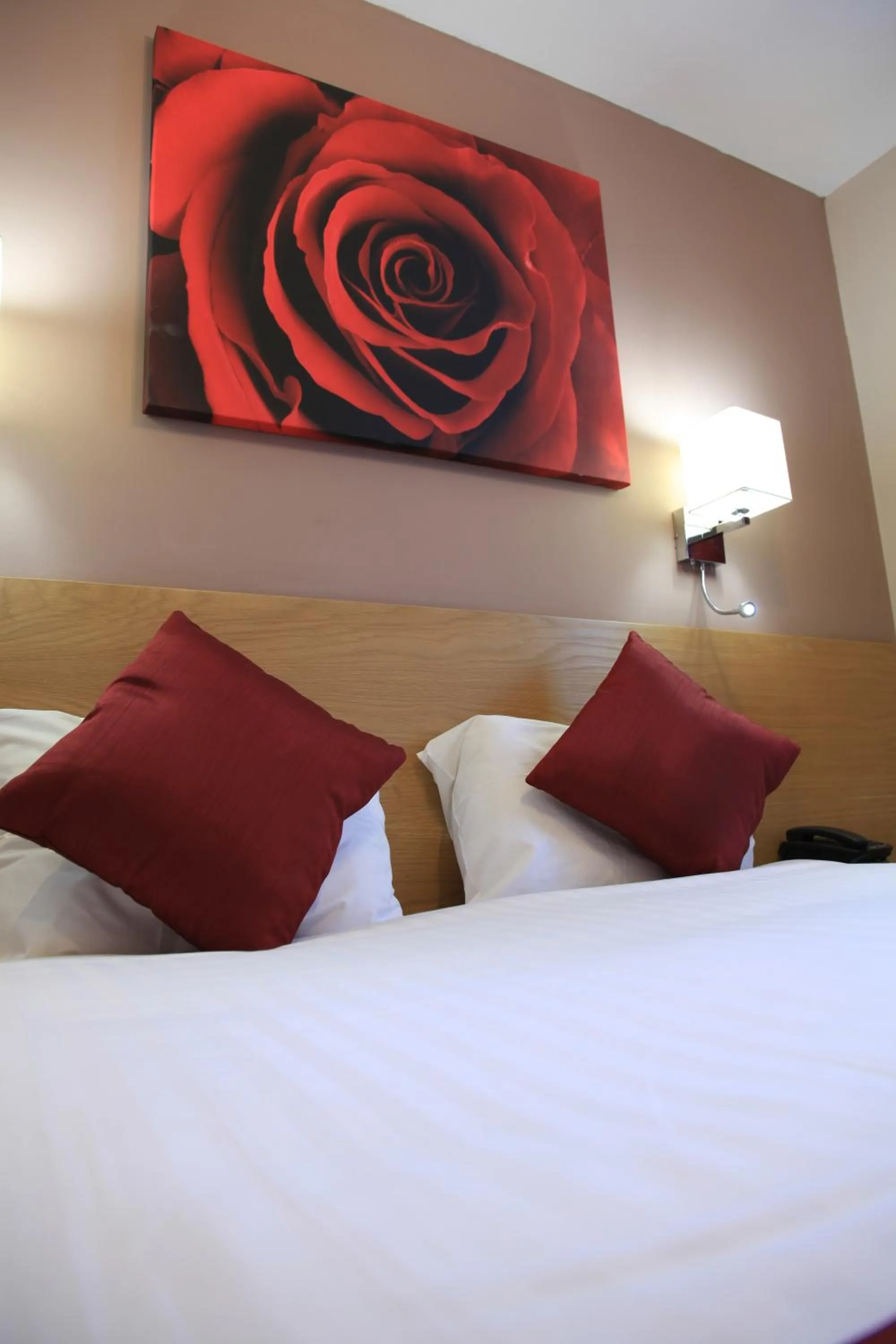 City Double or Twin with External Private Shower & Toilet in Sheriff Hotel