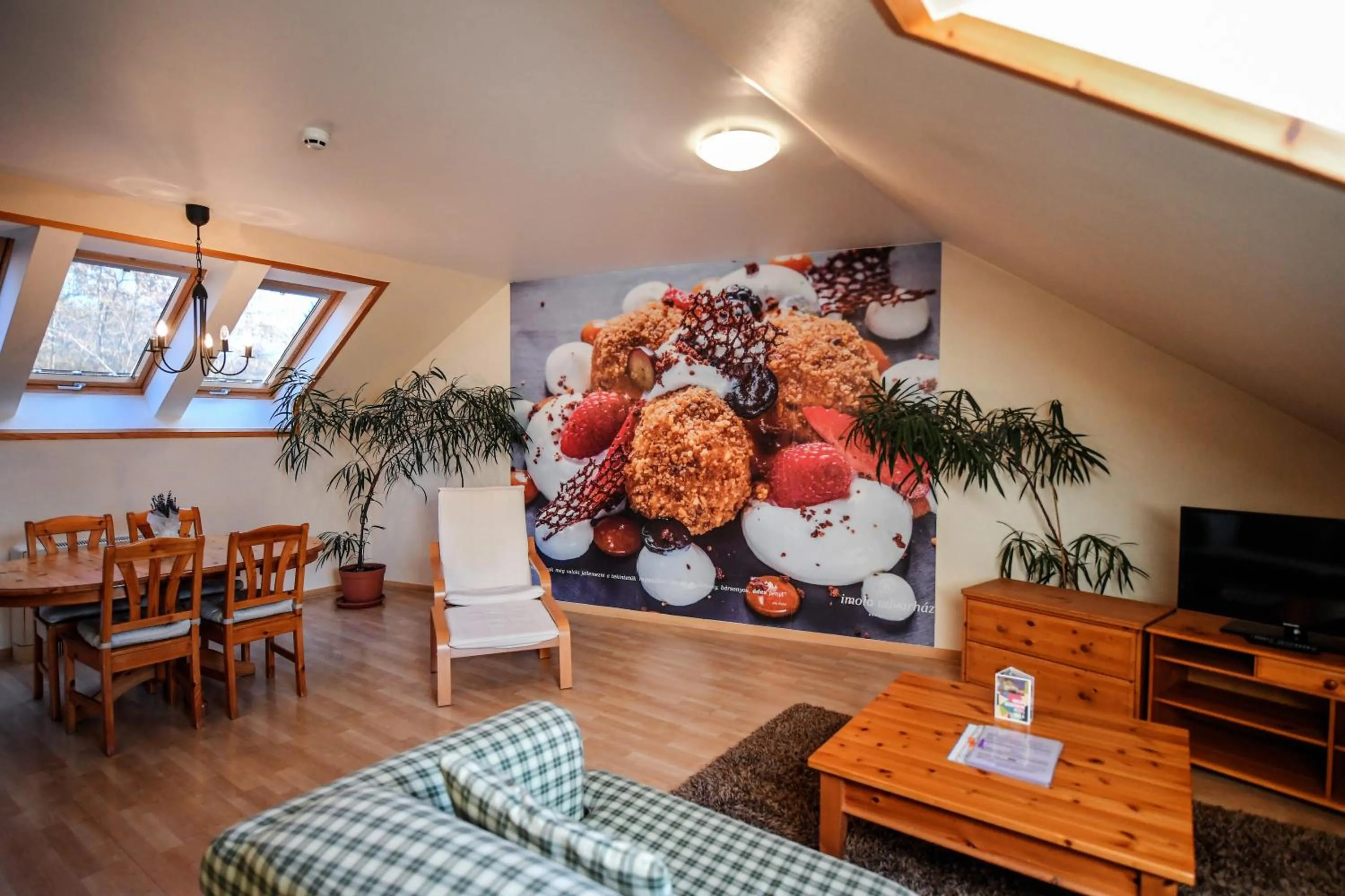 Family Apartment - single occupancy in Imola Udvarház Dessert Hotel