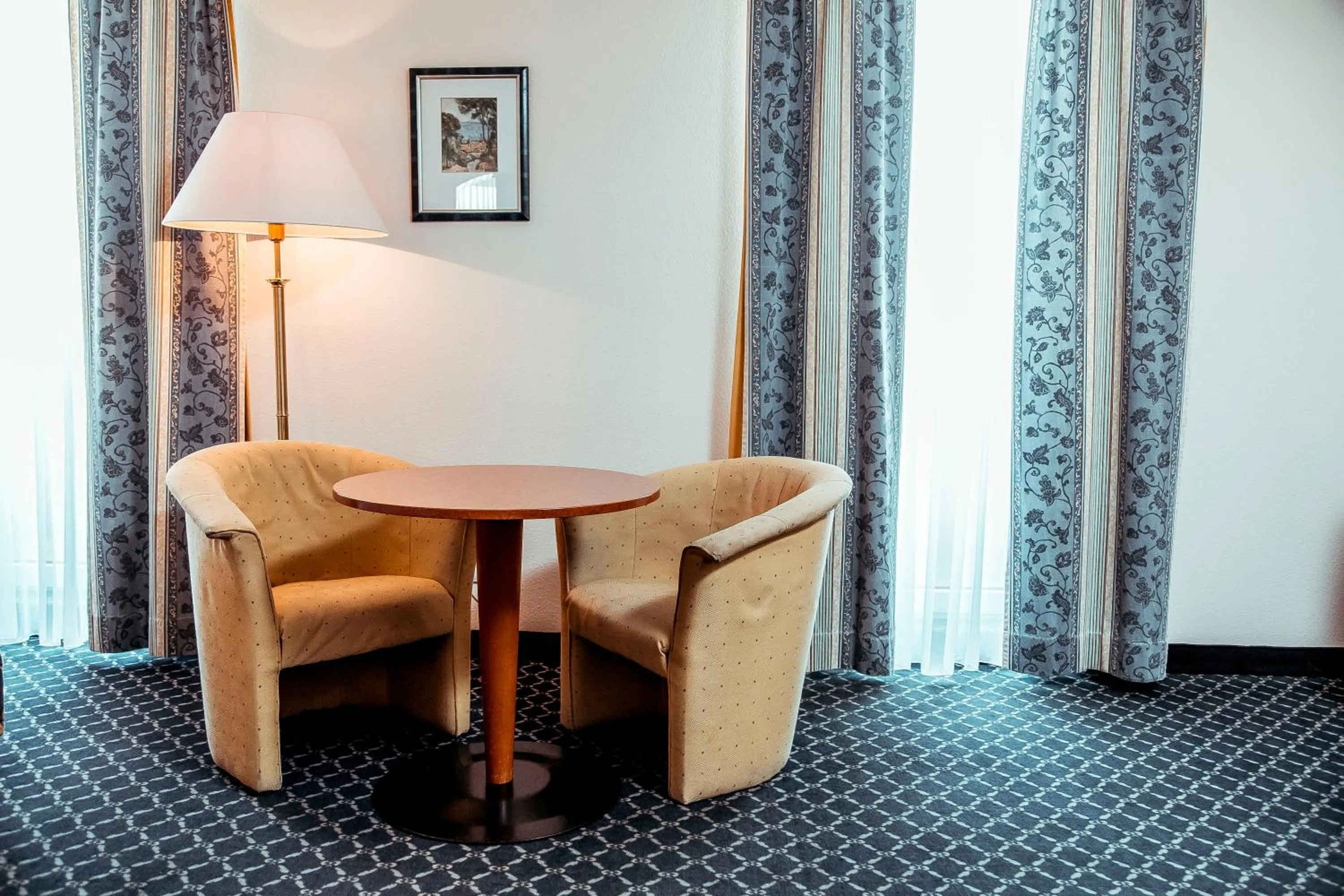 Comfort Twin Room in Shodlik Palace