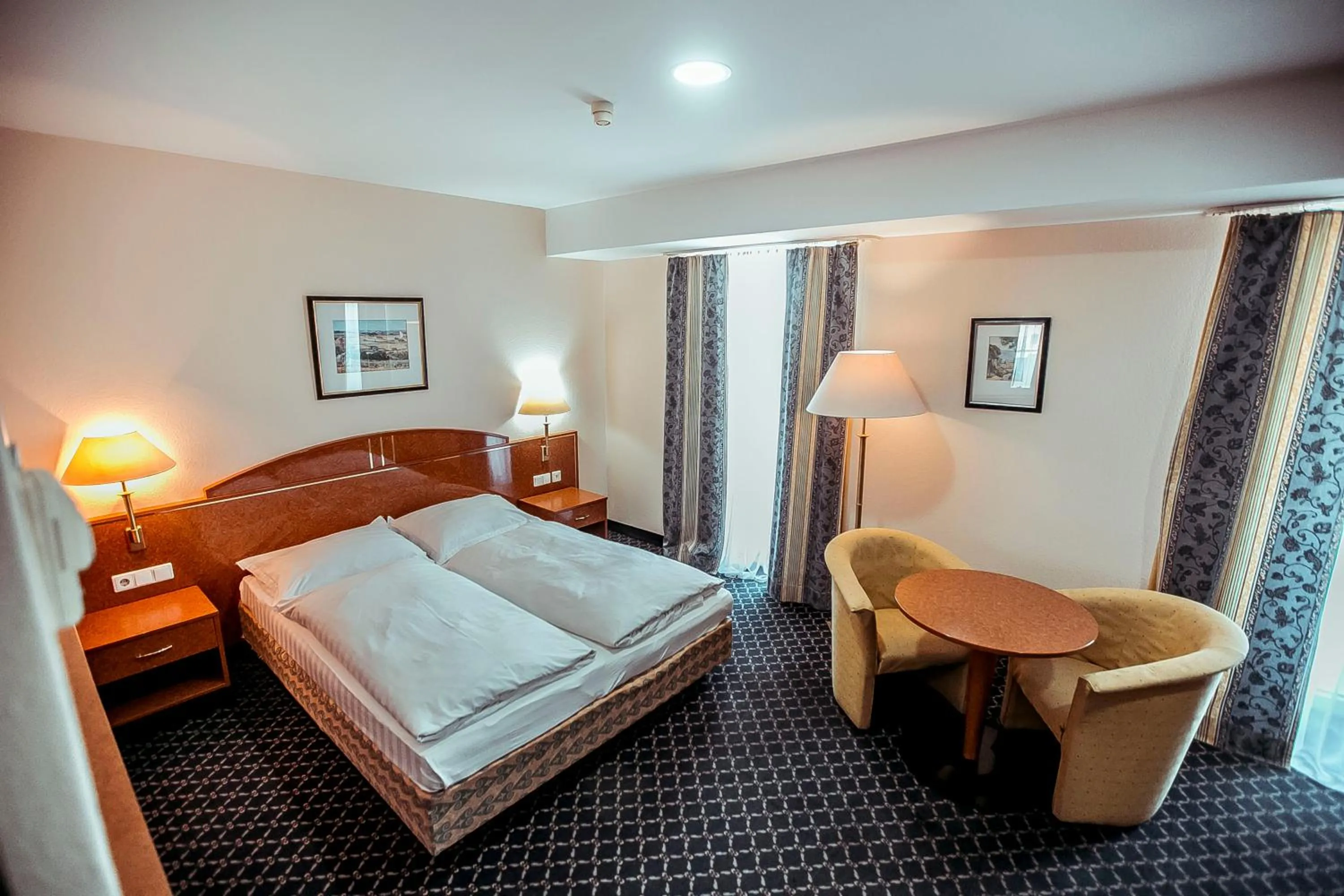 Comfort Double Room in Shodlik Palace