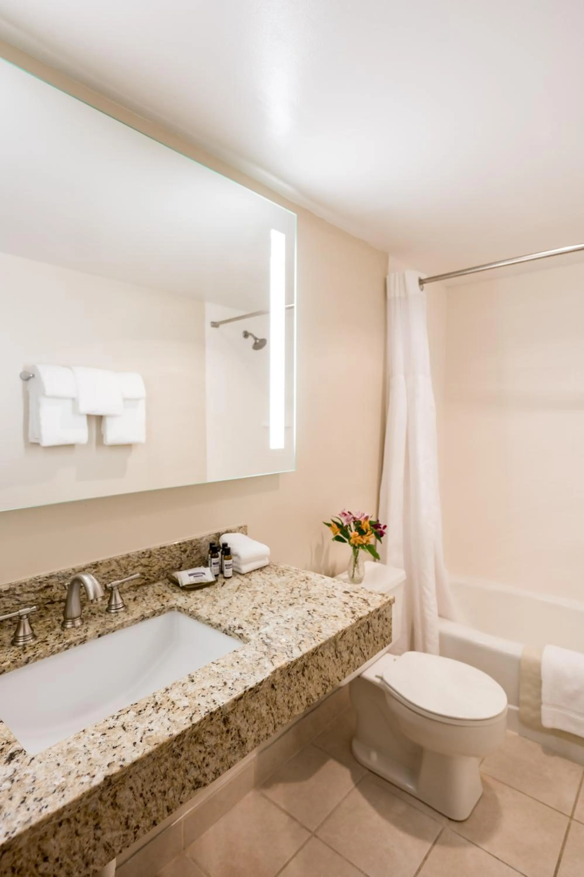 One-Bedroom Executive Suite with Two Queen Beds in Hyatt Regency Green Bay