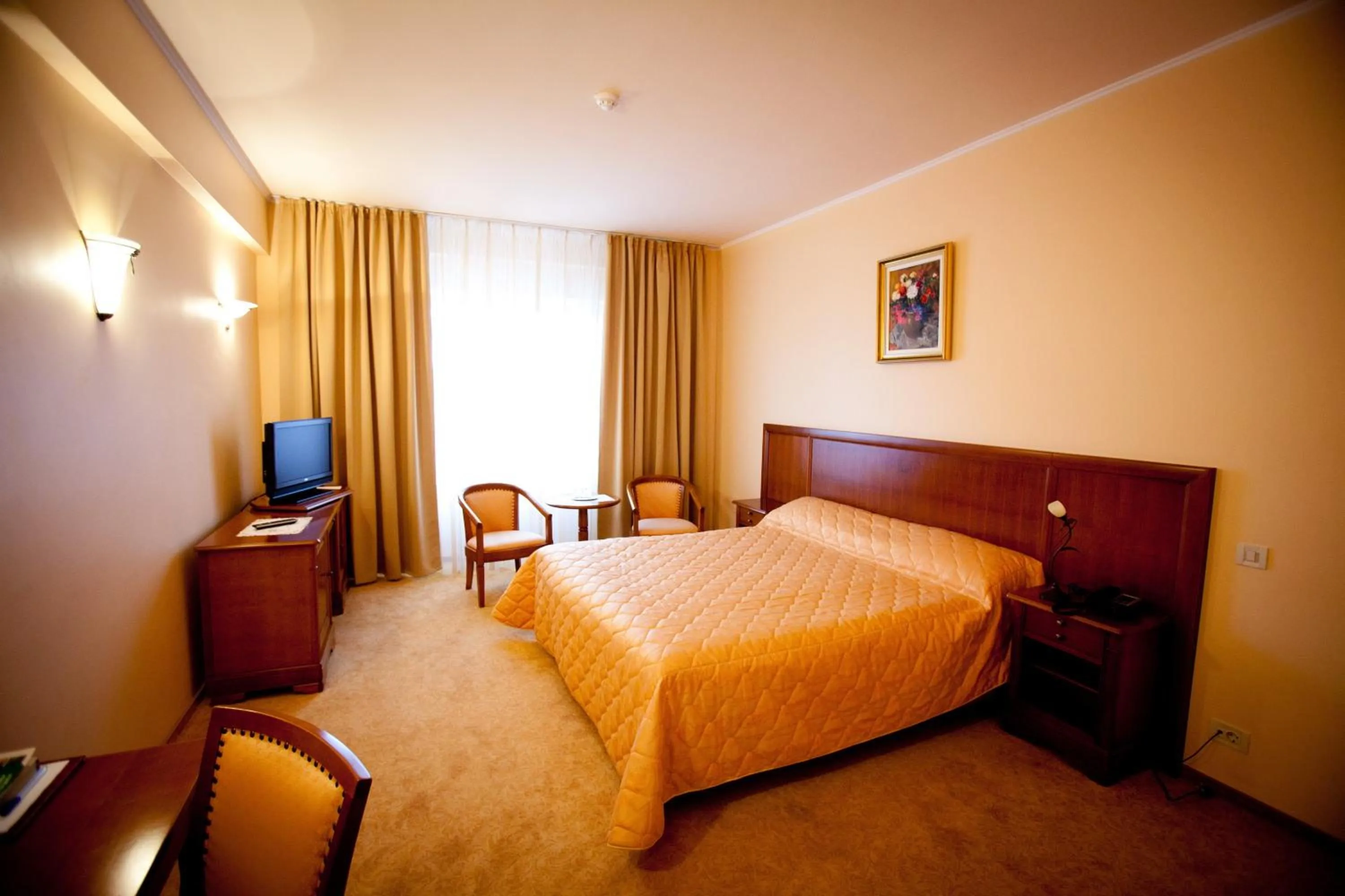Deluxe Double Room with Balcony in Hotel Maxim