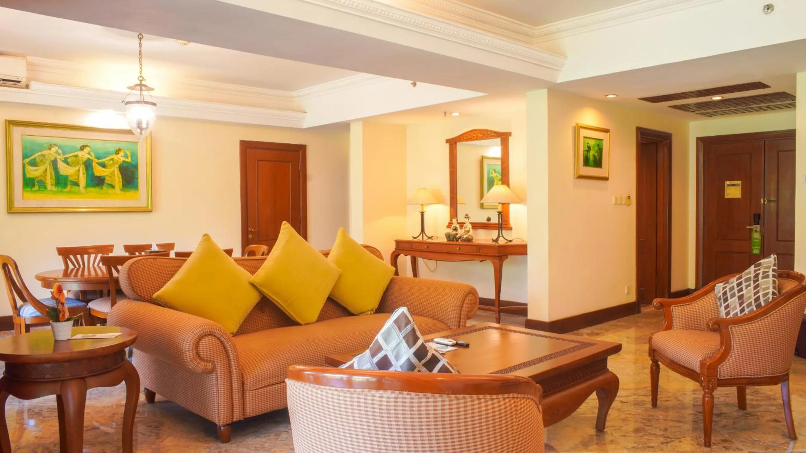 Sultan Suite in Lorin Solo Hotel