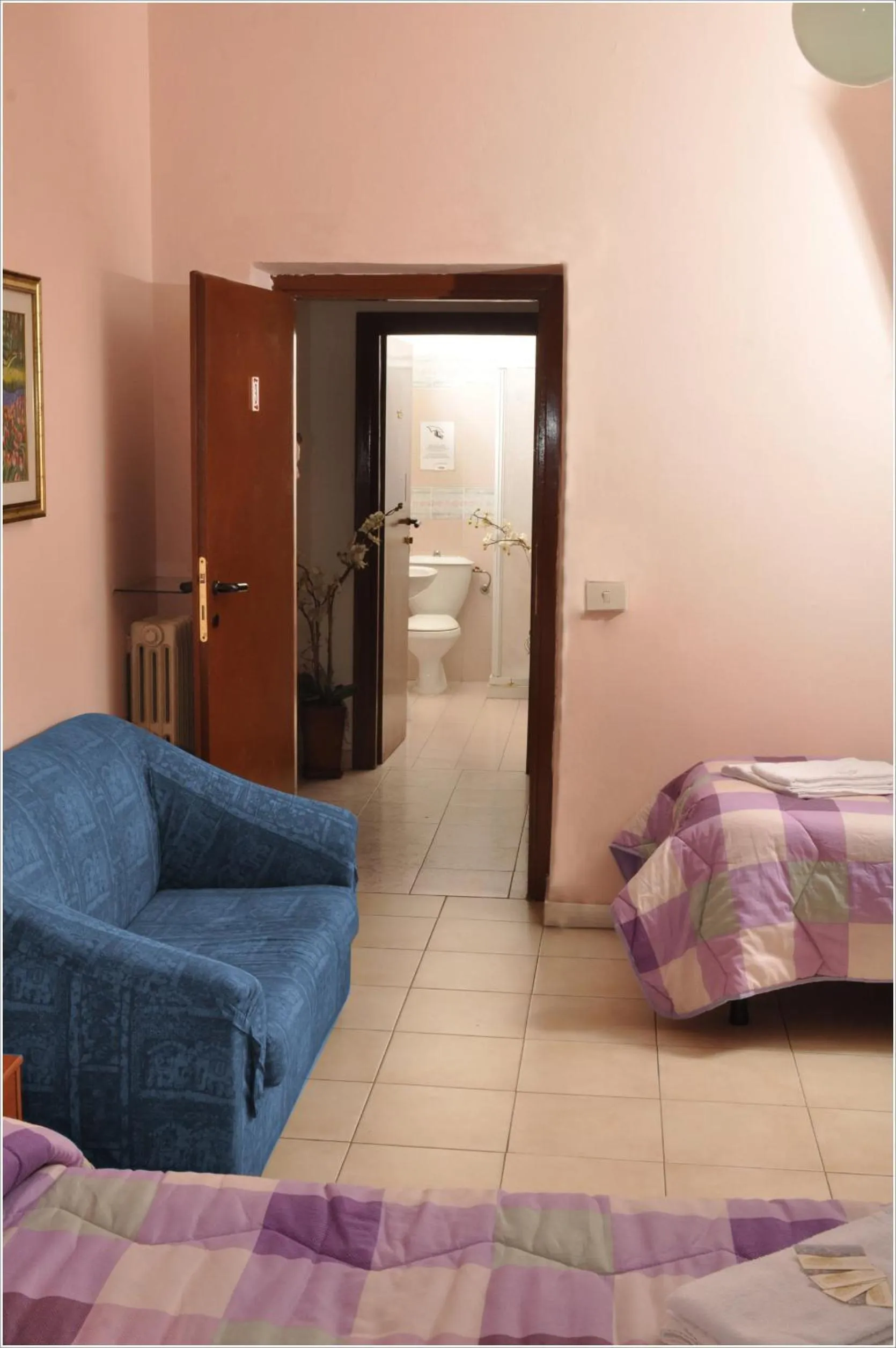 Triple Room with Shared Bathroom in Gialel Guesthouse