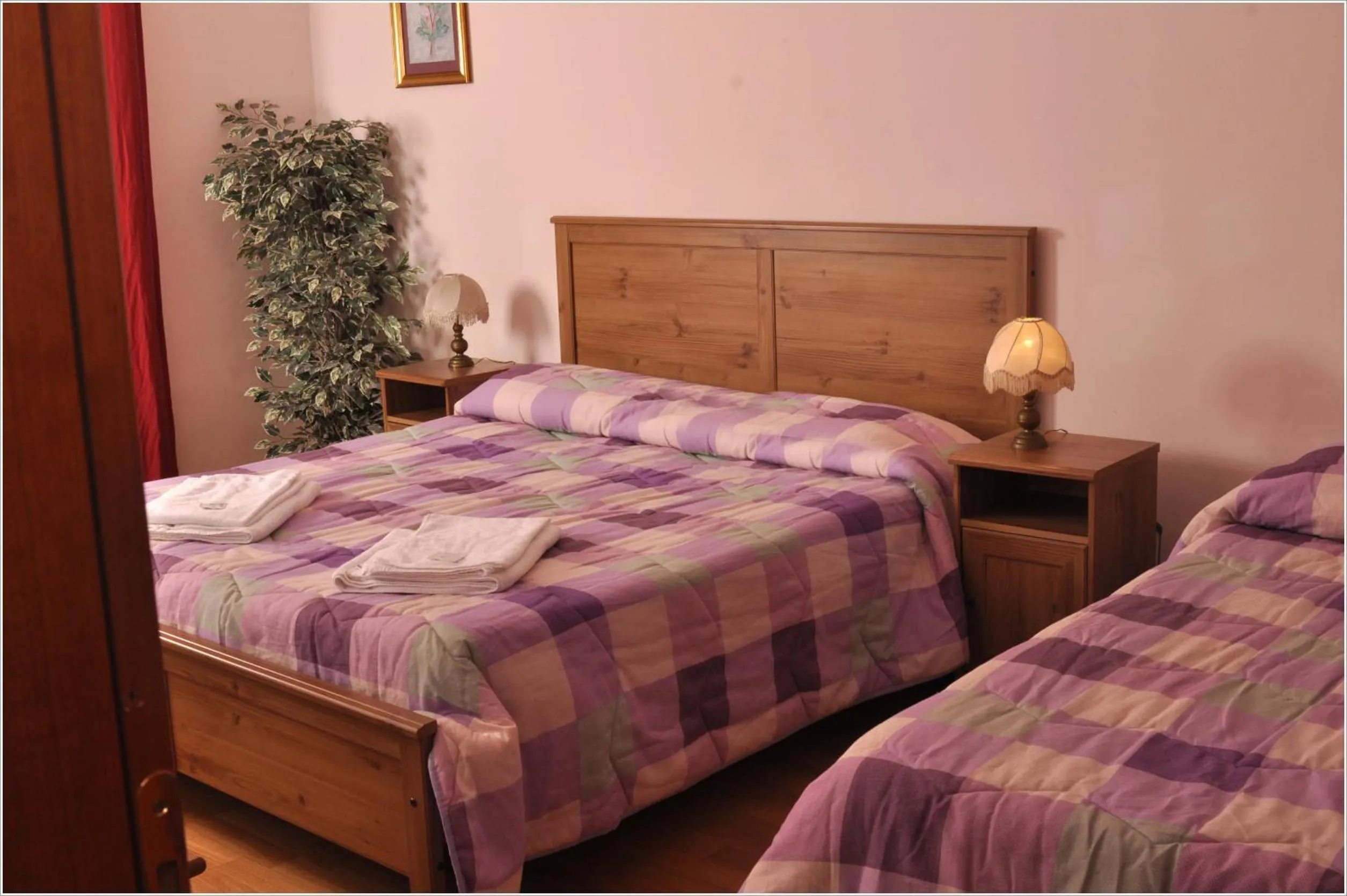 Quadruple Room with Private External Bathroom in Gialel Guesthouse