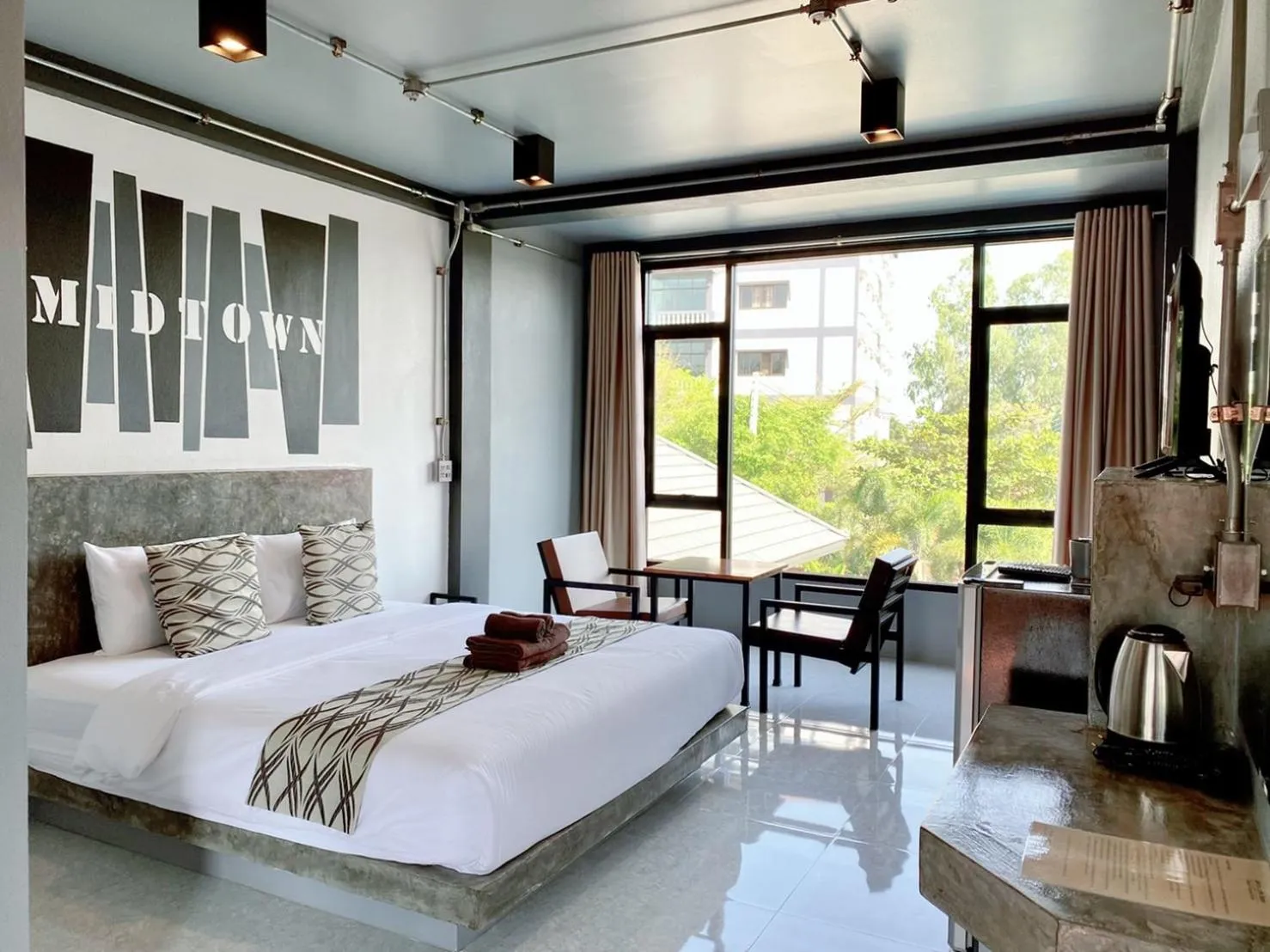 King Room with Pool View in Midtown Sukhothai