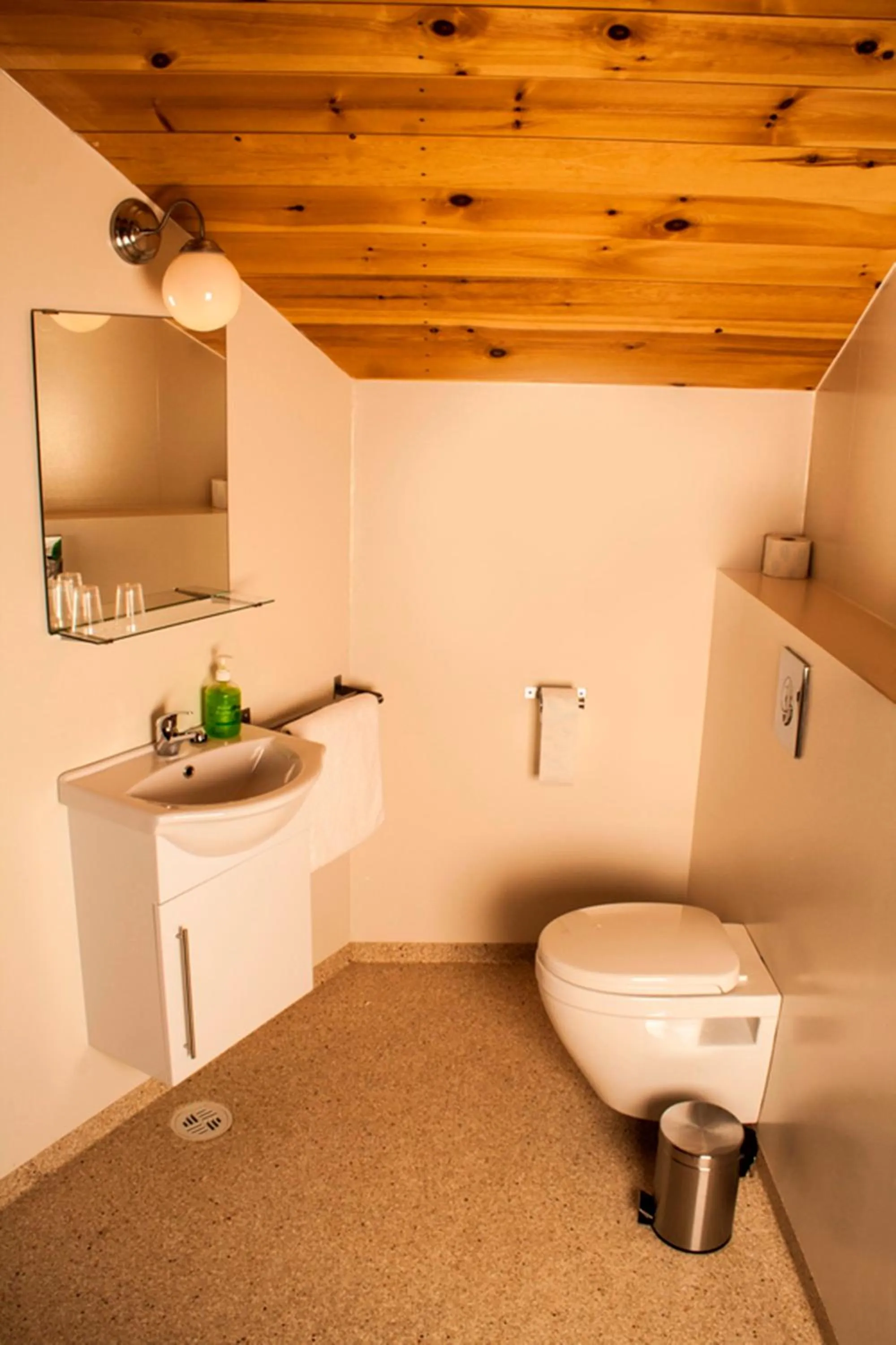 Economy Twin Room in Welcome Lambafell