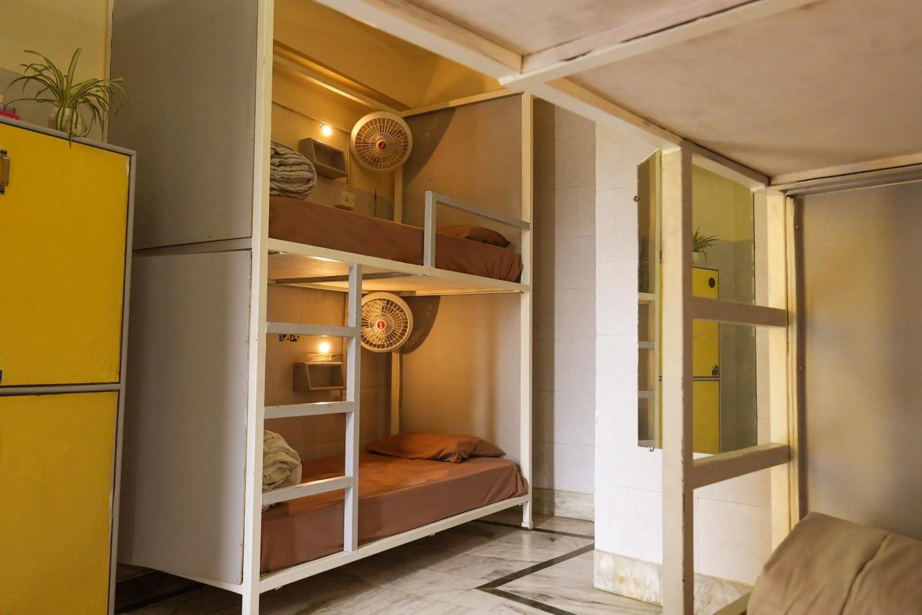 Bed in 4-Bed Mixed Dormitory Room in Shalom Backpackers Rishikesh