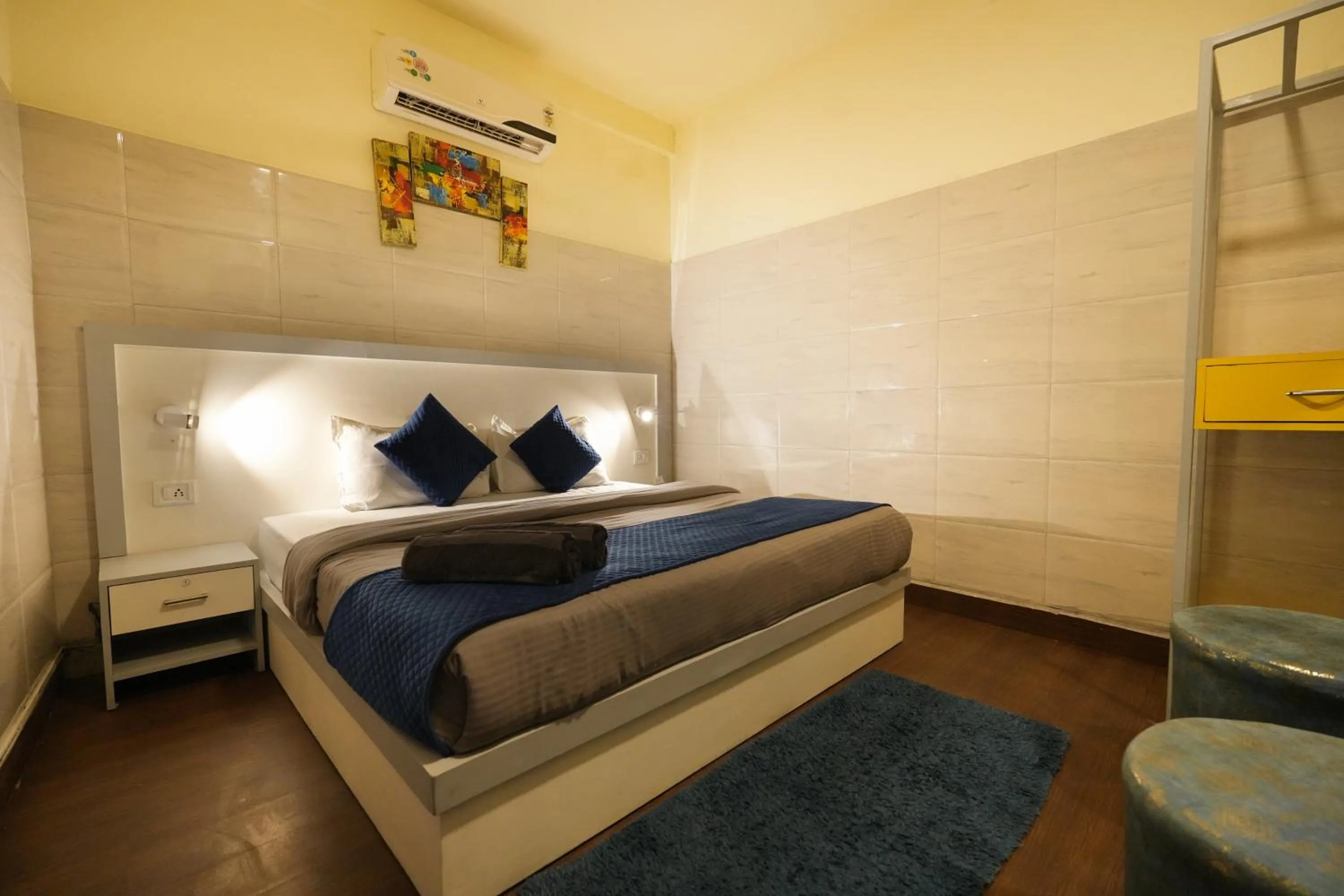 Standard Double Room in Shalom Backpackers Rishikesh