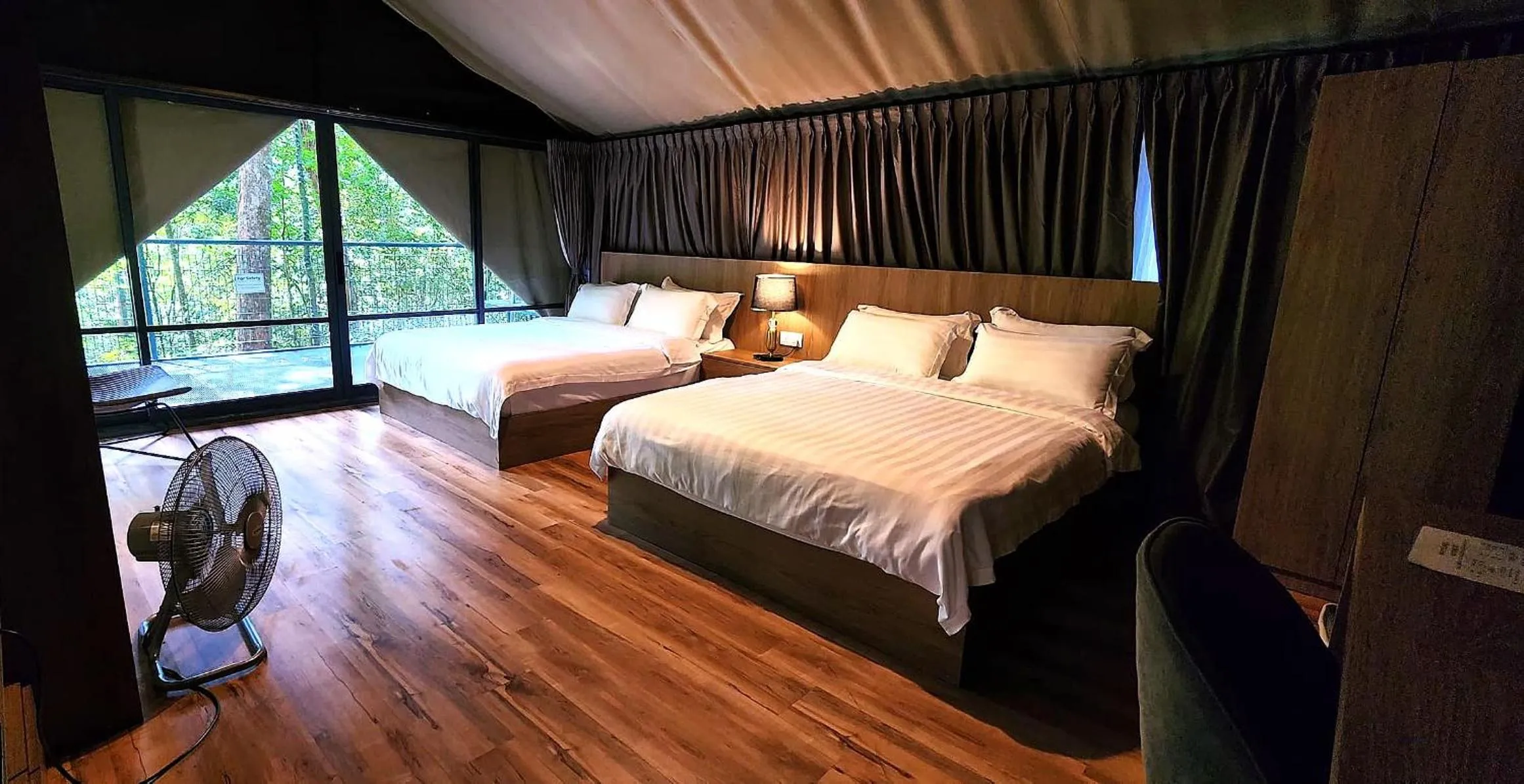 Safari Tent (4 pax) in Boulder Valley