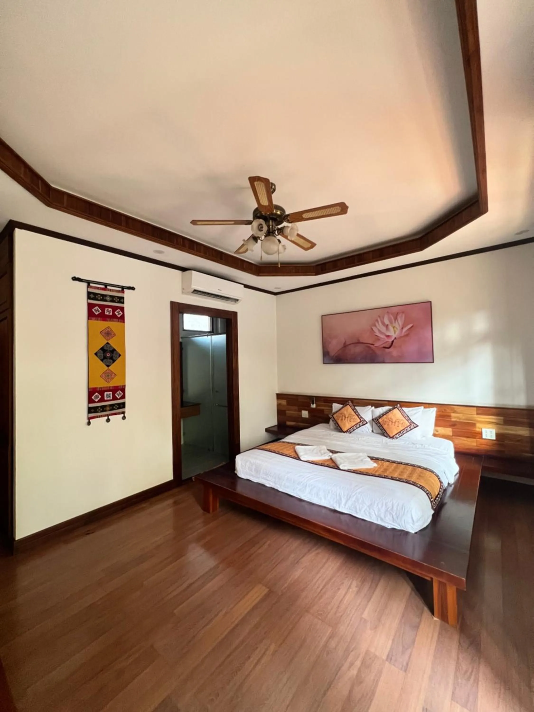 Superior Double Room in Queens House