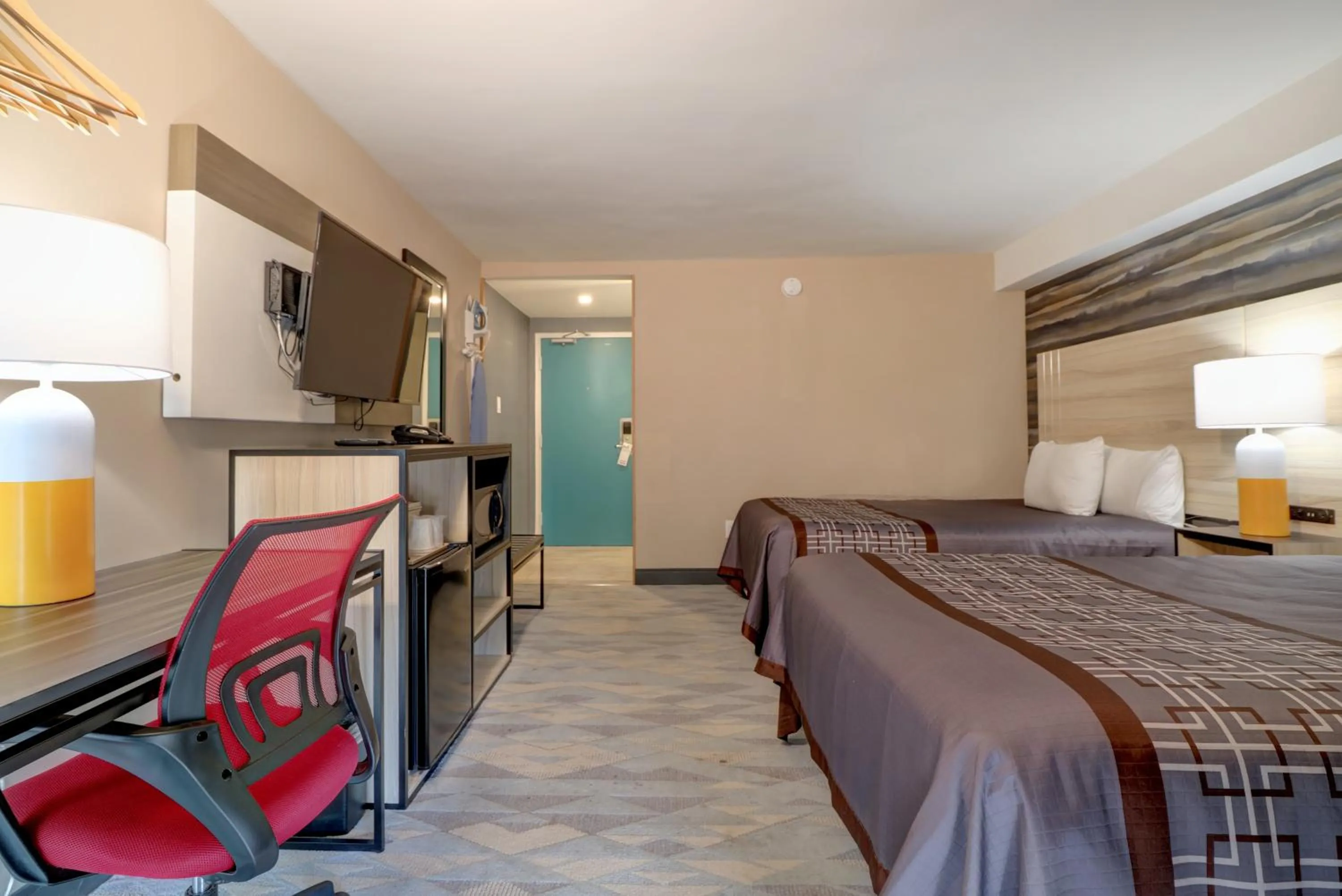 Standard Double Room with Two Double Beds in Yankee Clipper Inn